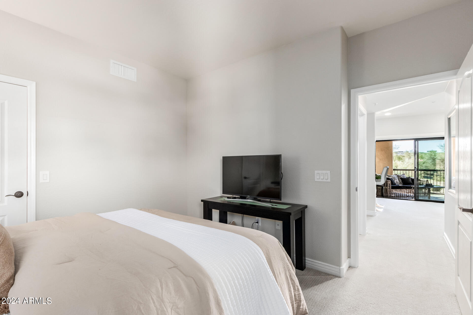 21320 N 56TH Street, 2152