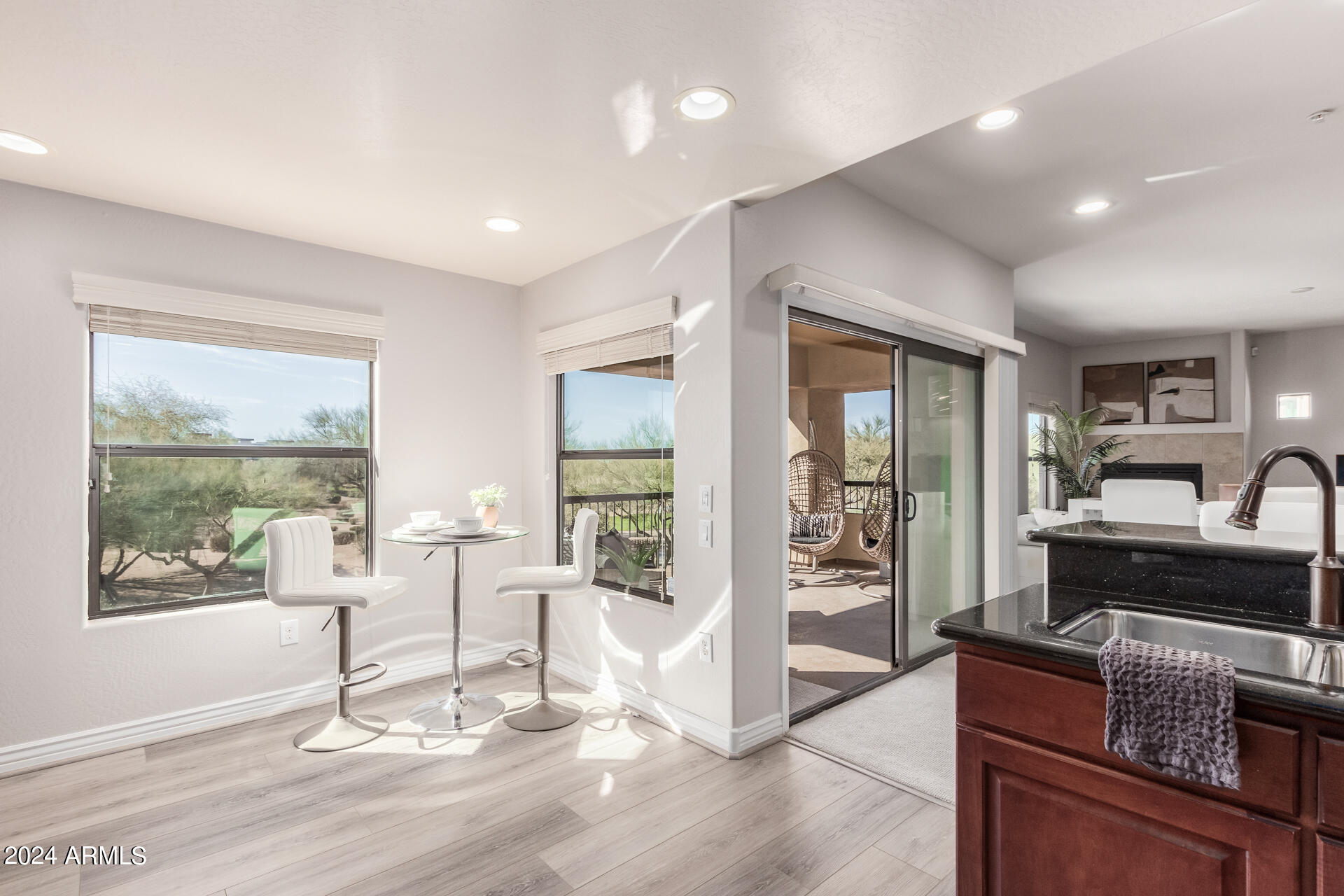 21320 N 56TH Street, 2152