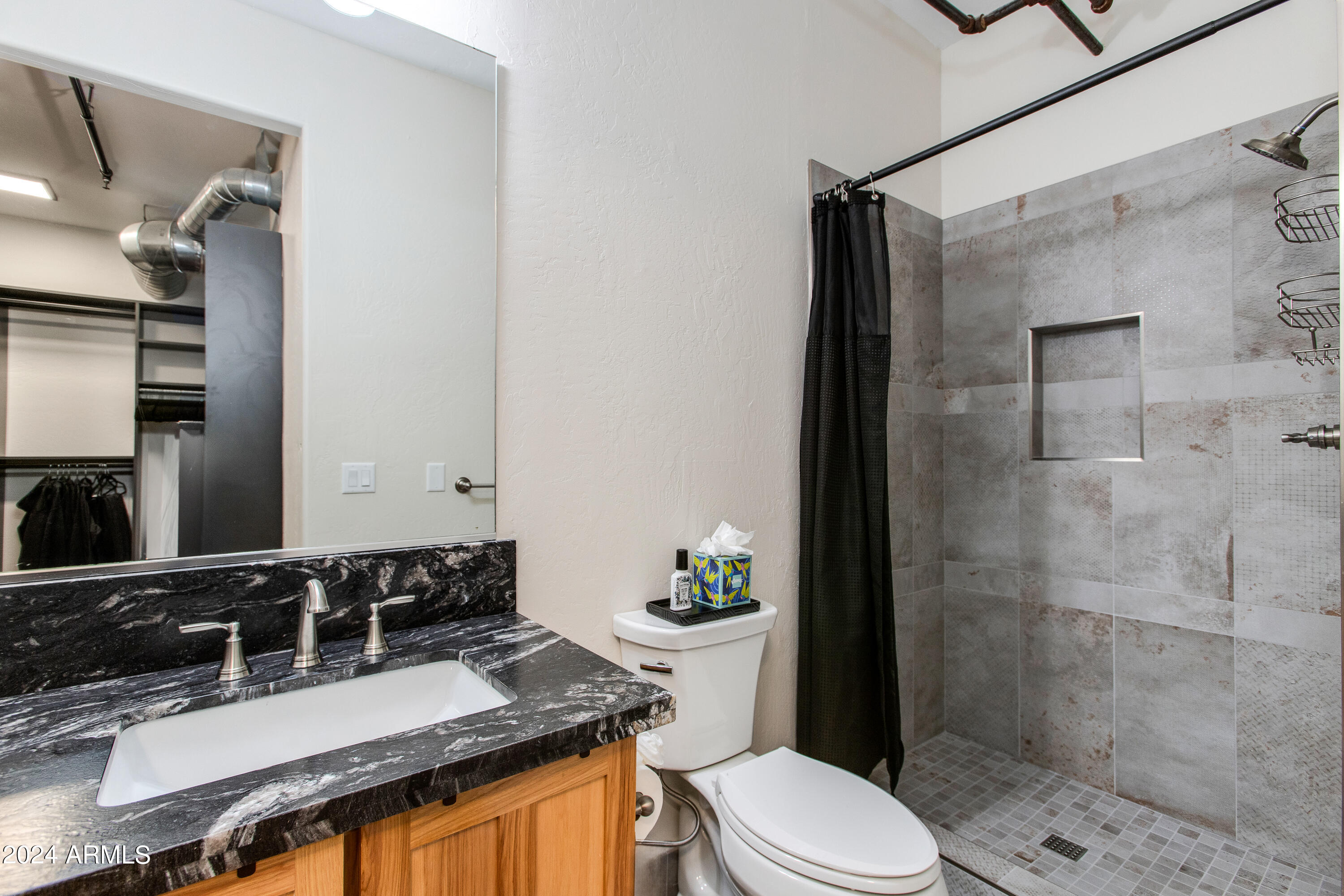 387 N 2ND Avenue, G2