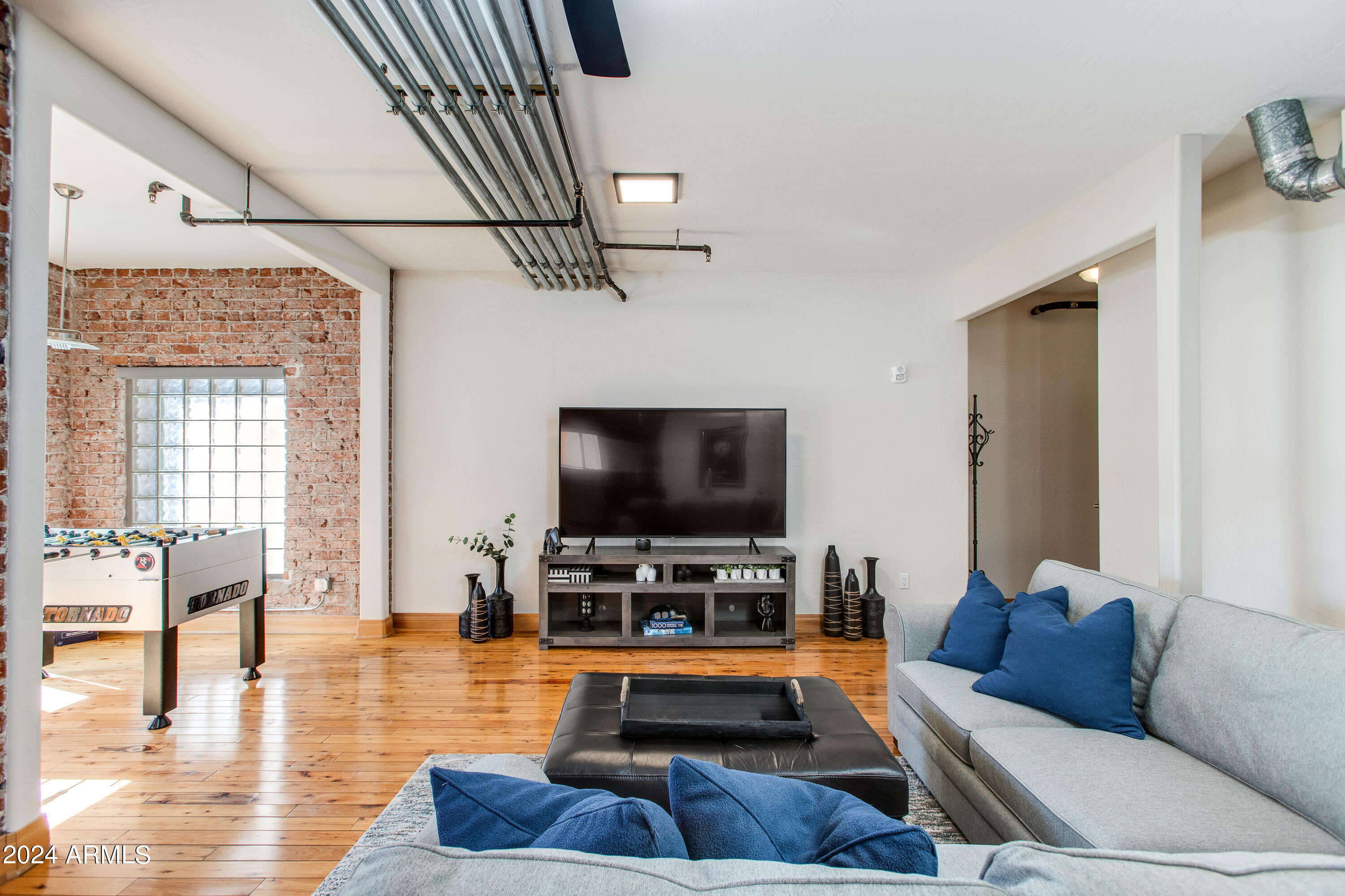 387 N 2ND Avenue, G2