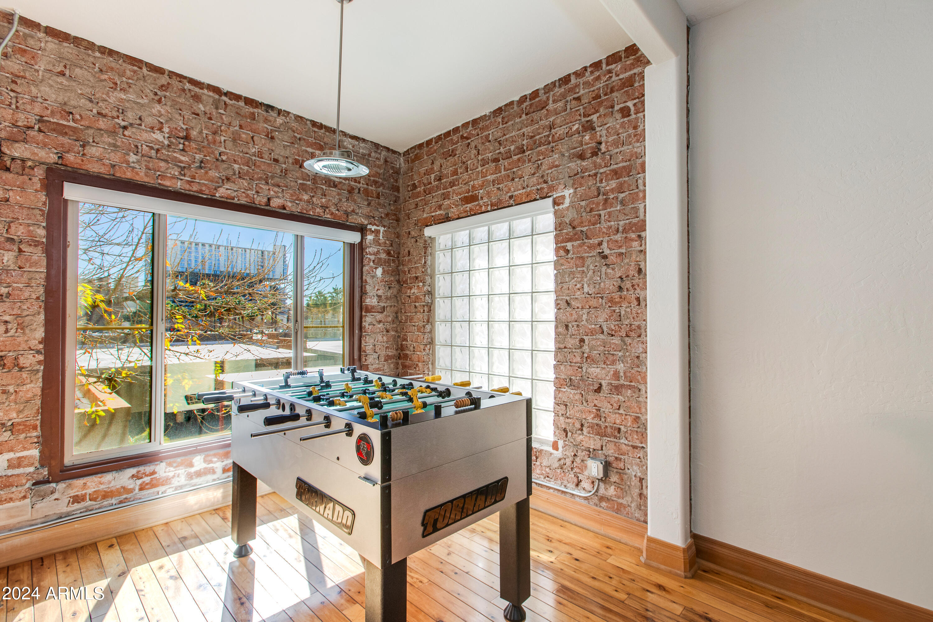 387 N 2ND Avenue, G2