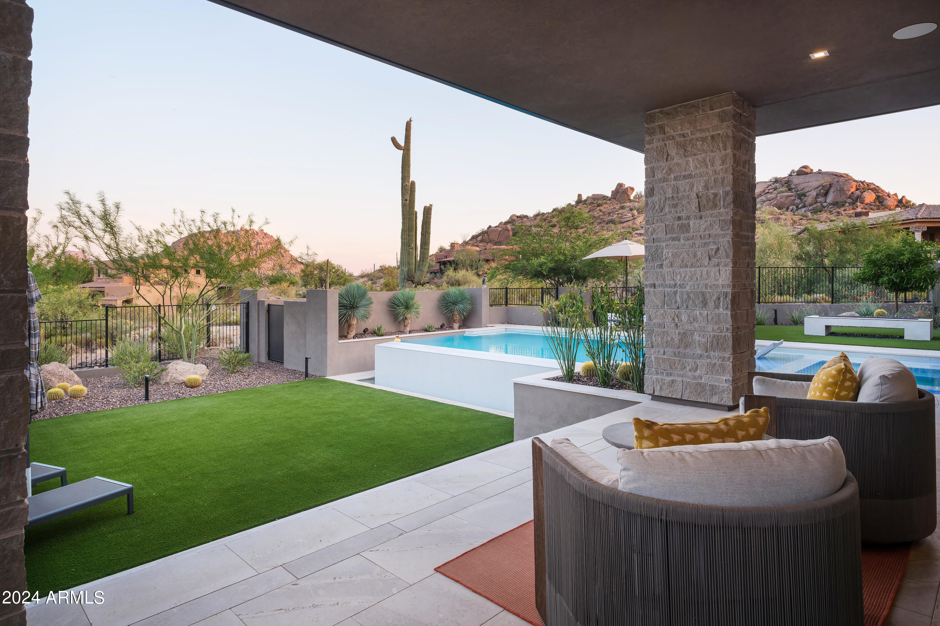 10617 E GREYTHORN Drive