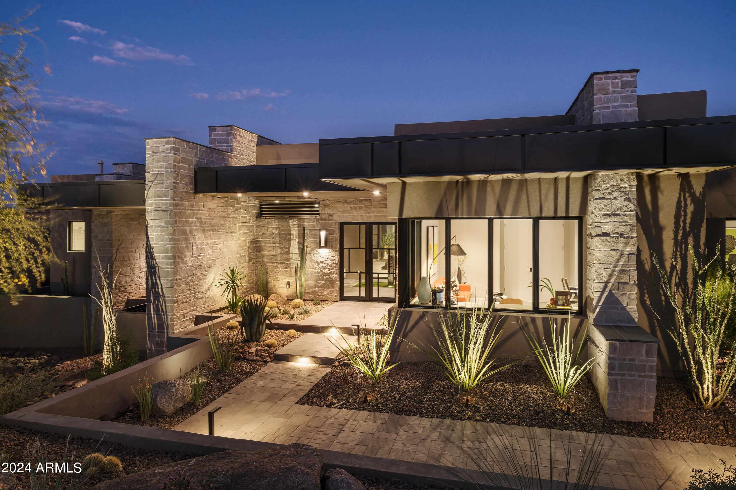 10617 E GREYTHORN Drive