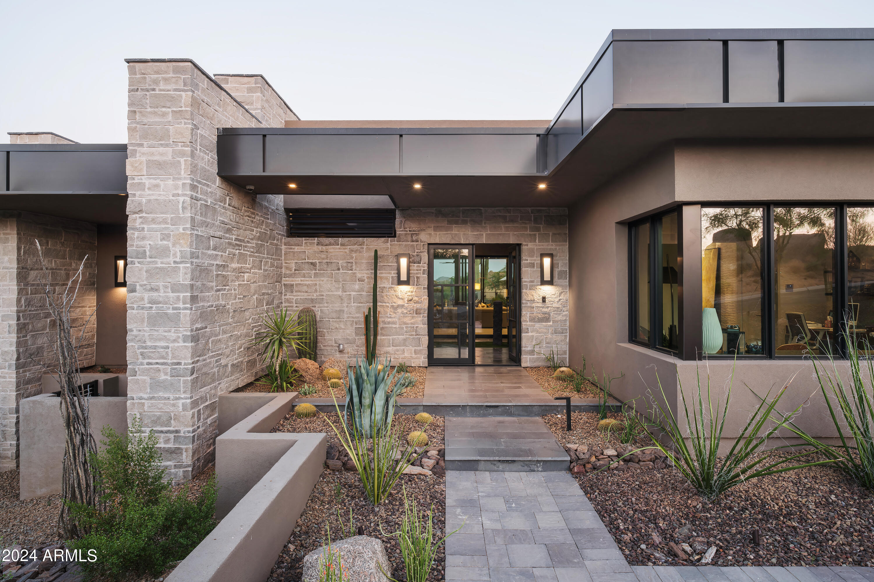 10617 E GREYTHORN Drive