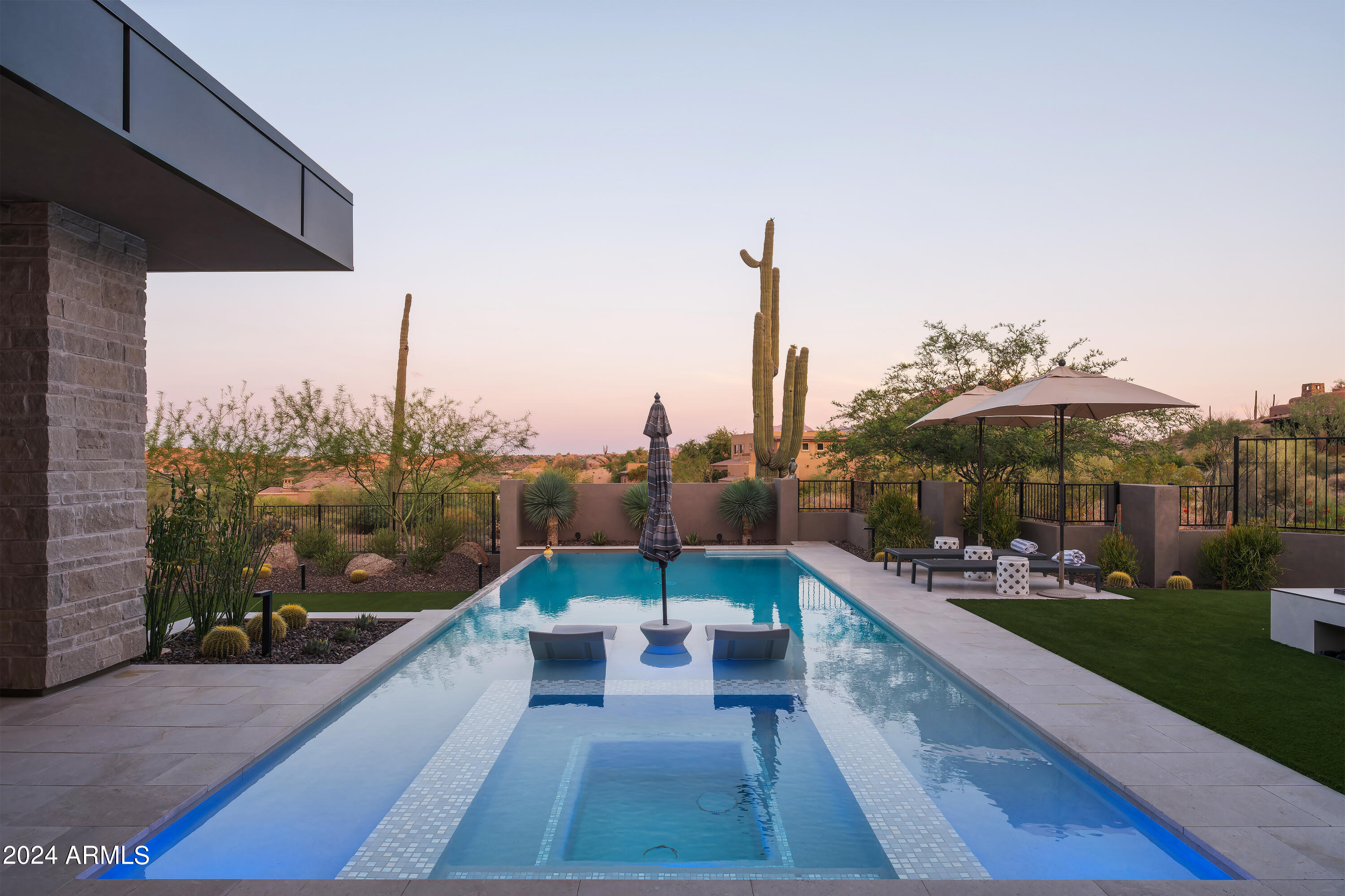 10617 E GREYTHORN Drive