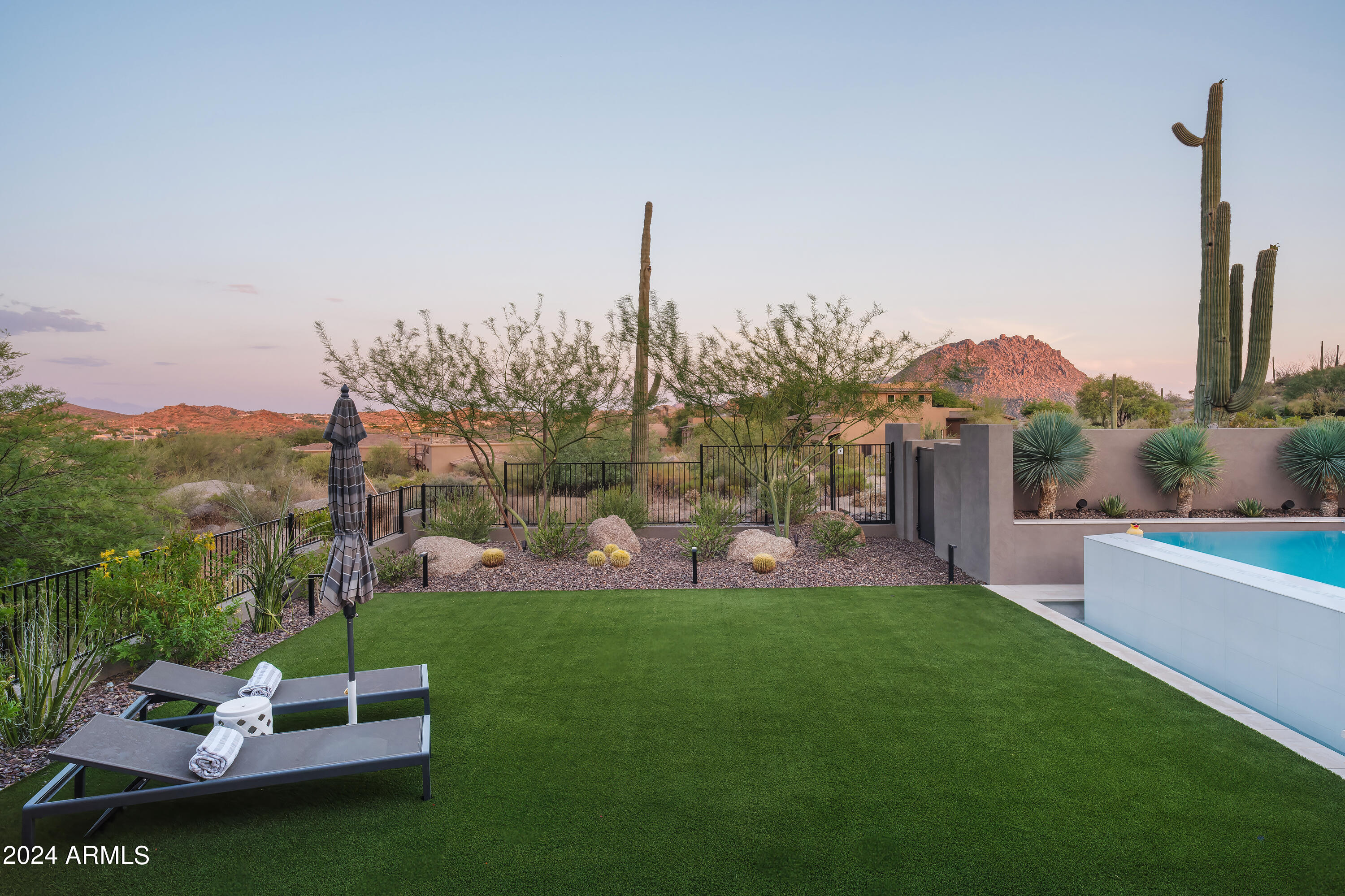 10617 E GREYTHORN Drive