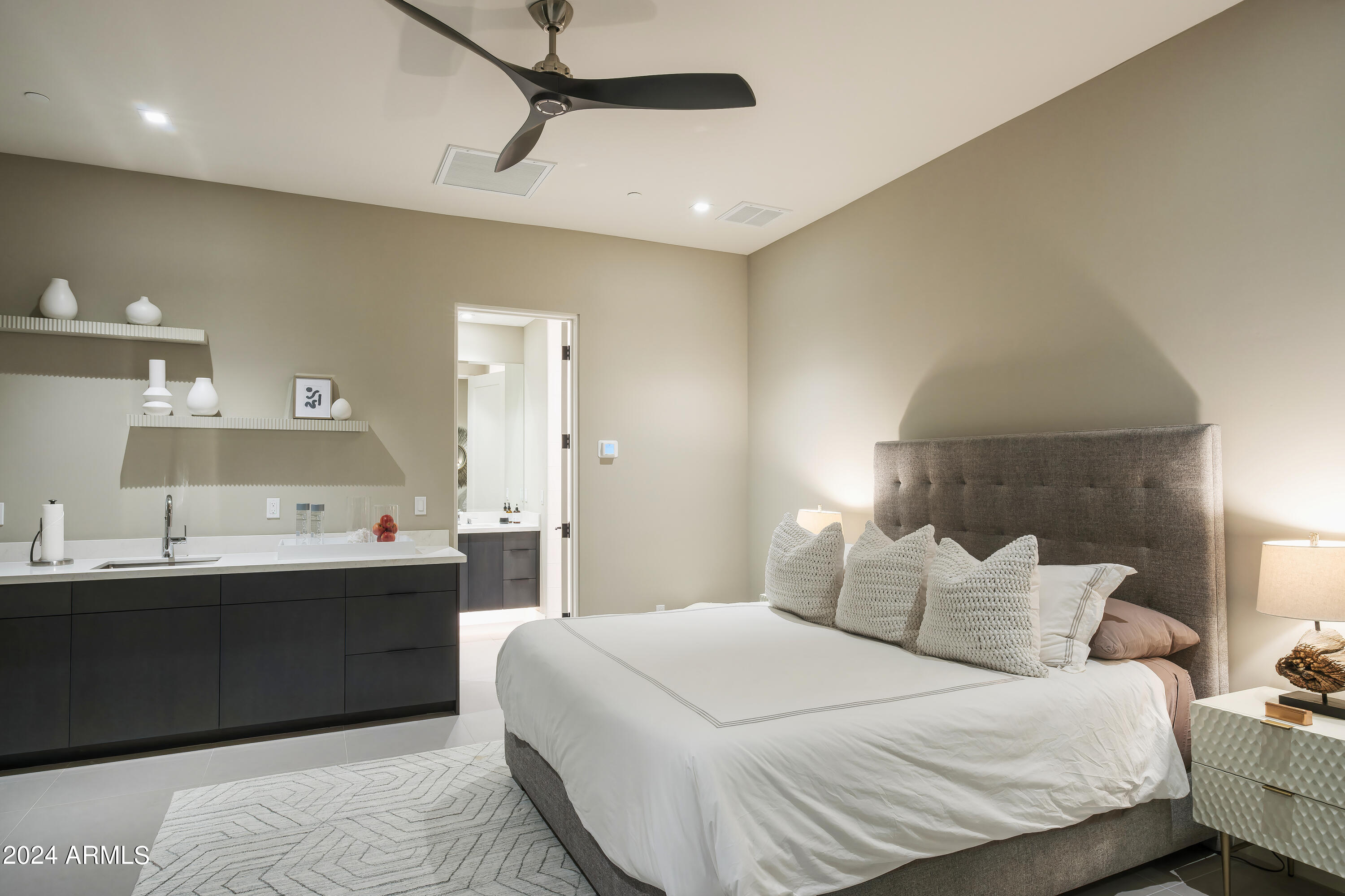 10617 E GREYTHORN Drive