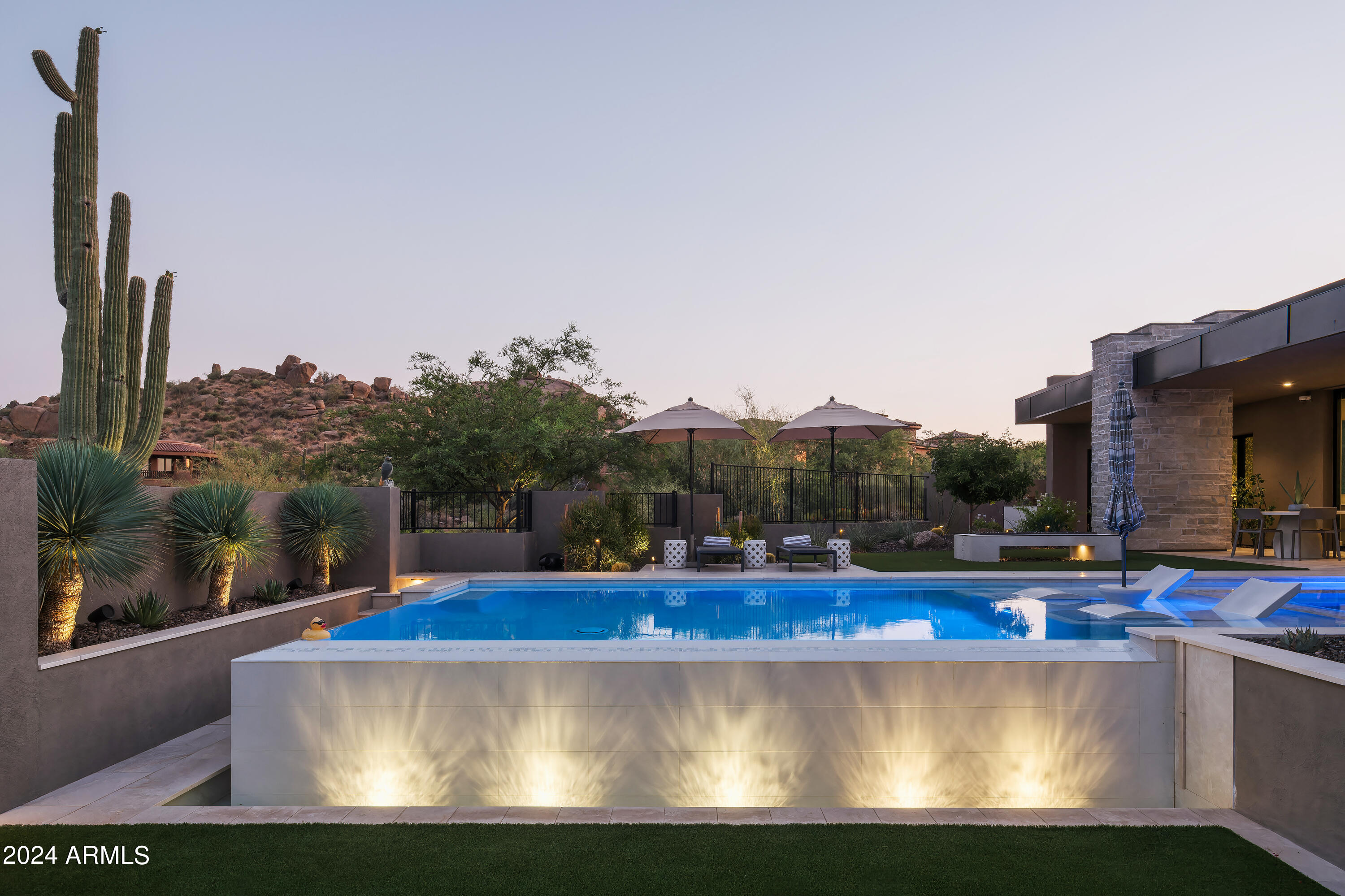 10617 E GREYTHORN Drive