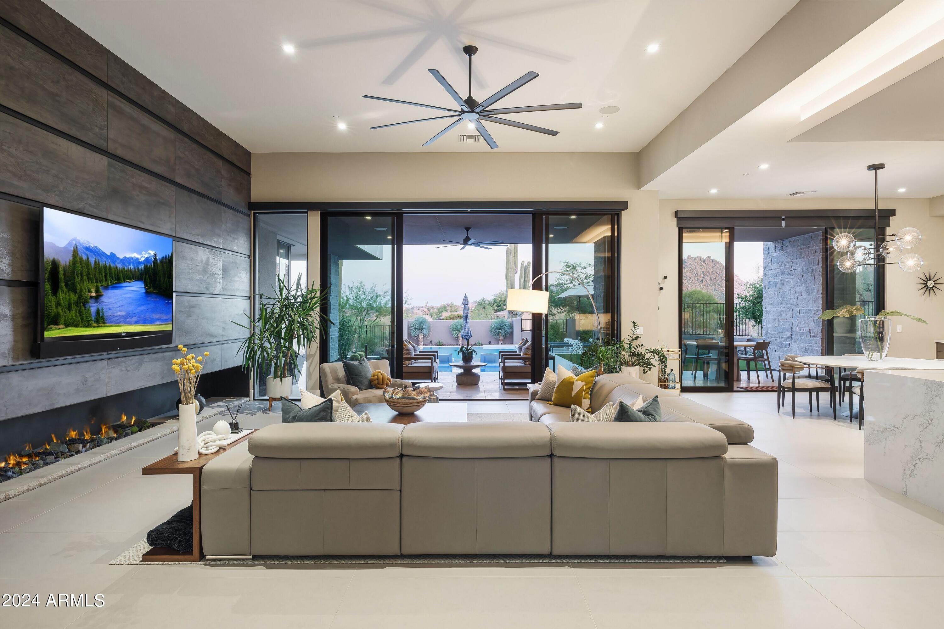 10617 E GREYTHORN Drive