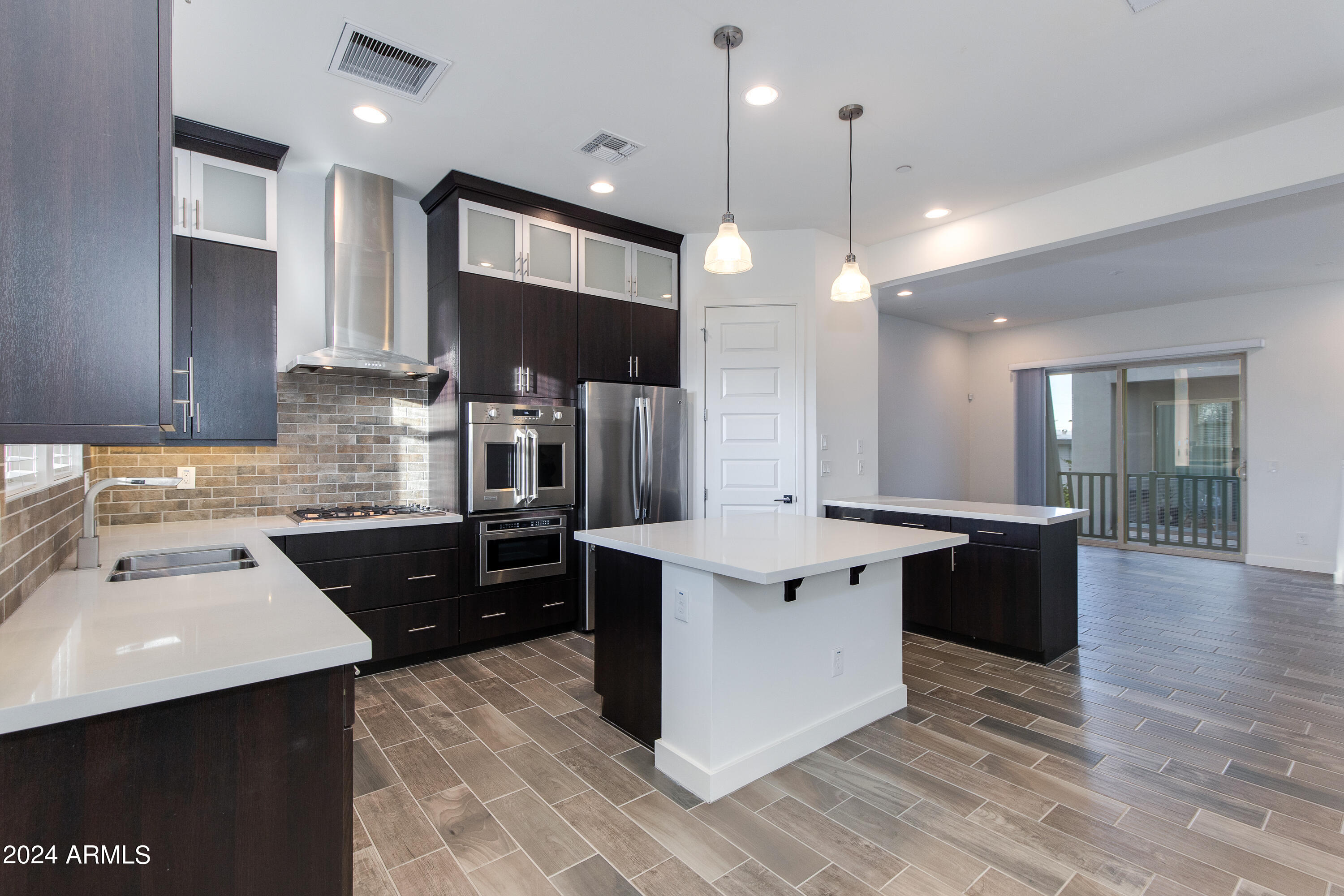 3510 N MILLER Road, 1001