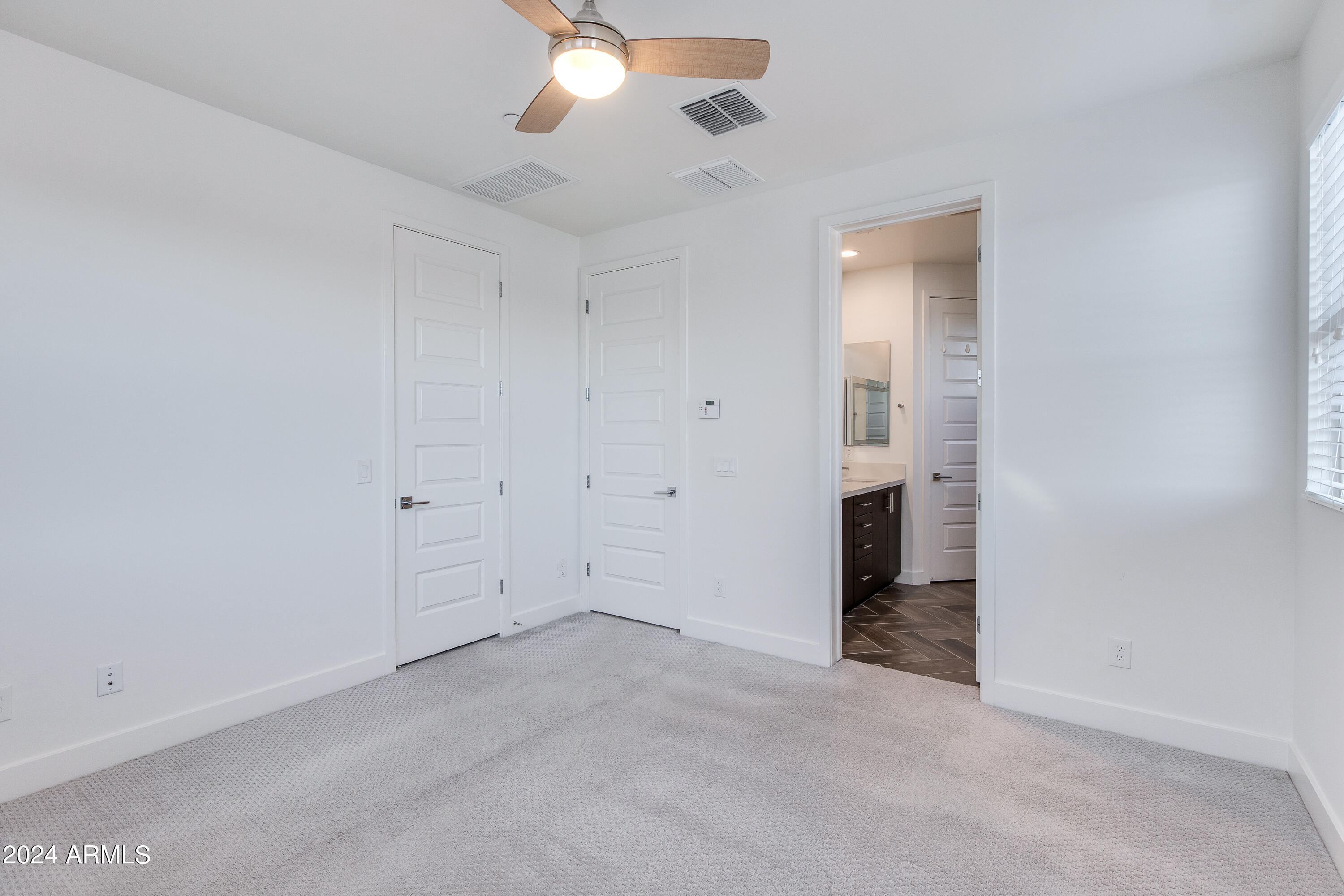 3510 N MILLER Road, 1001