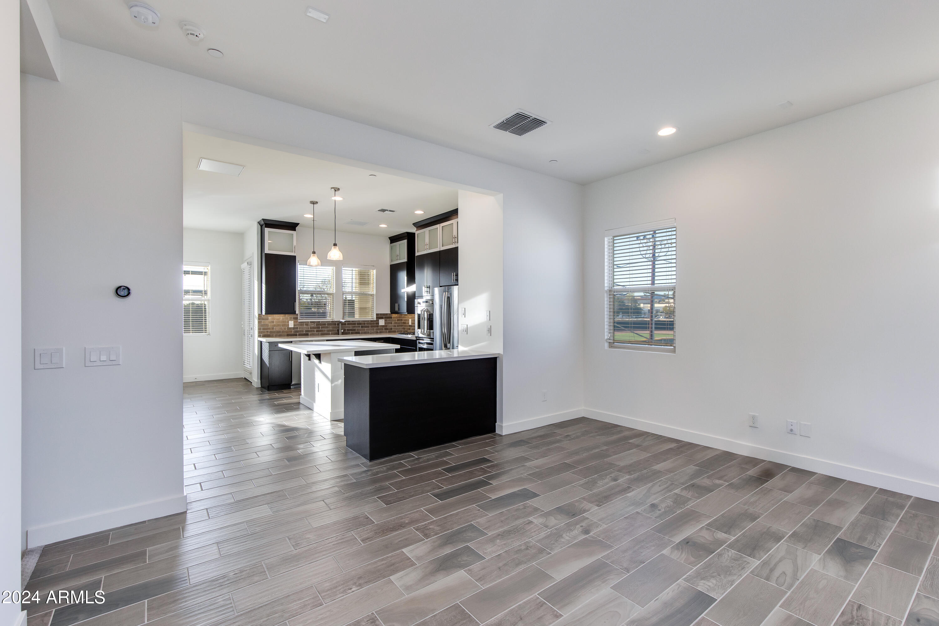 3510 N MILLER Road, 1001