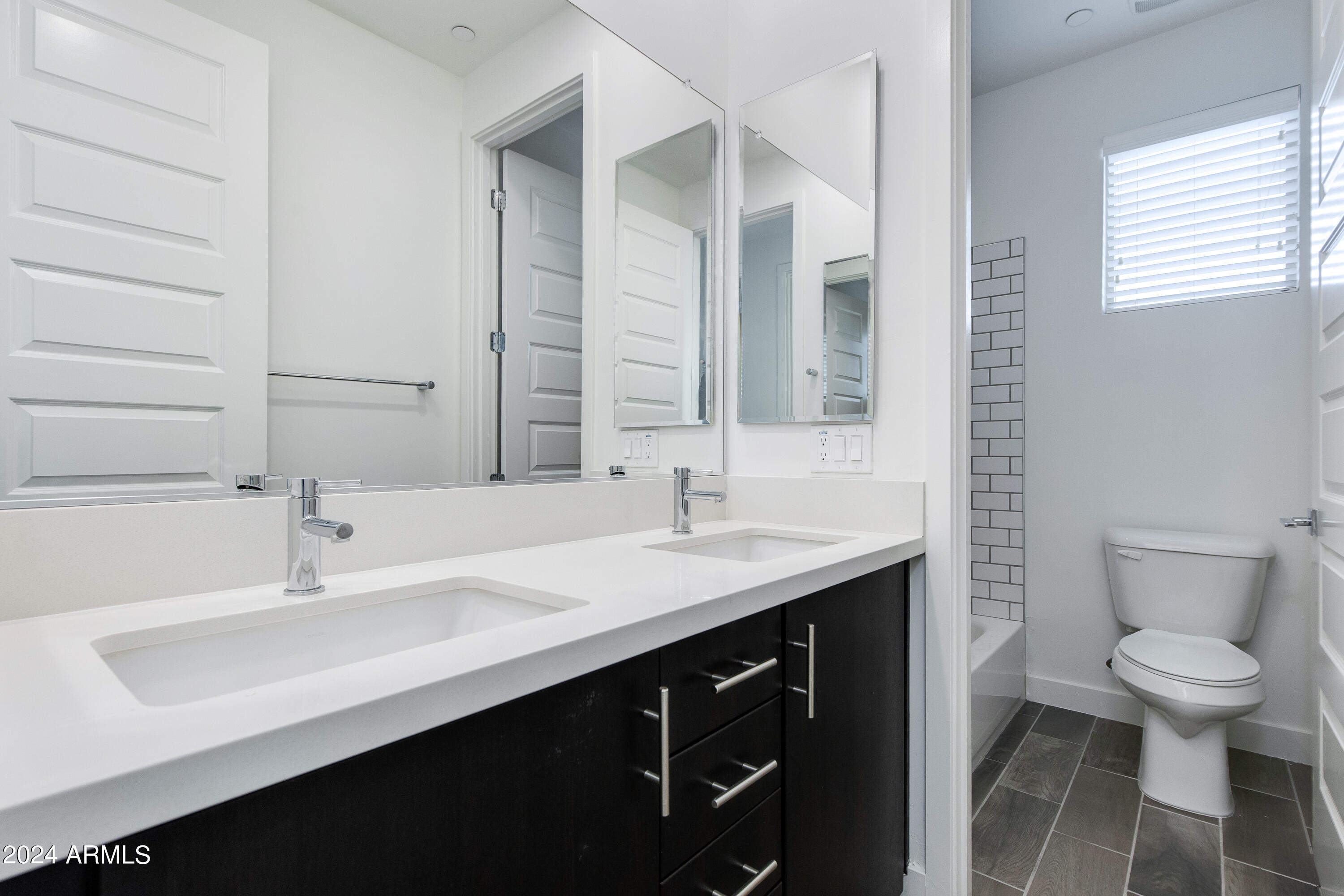 3510 N MILLER Road, 1001