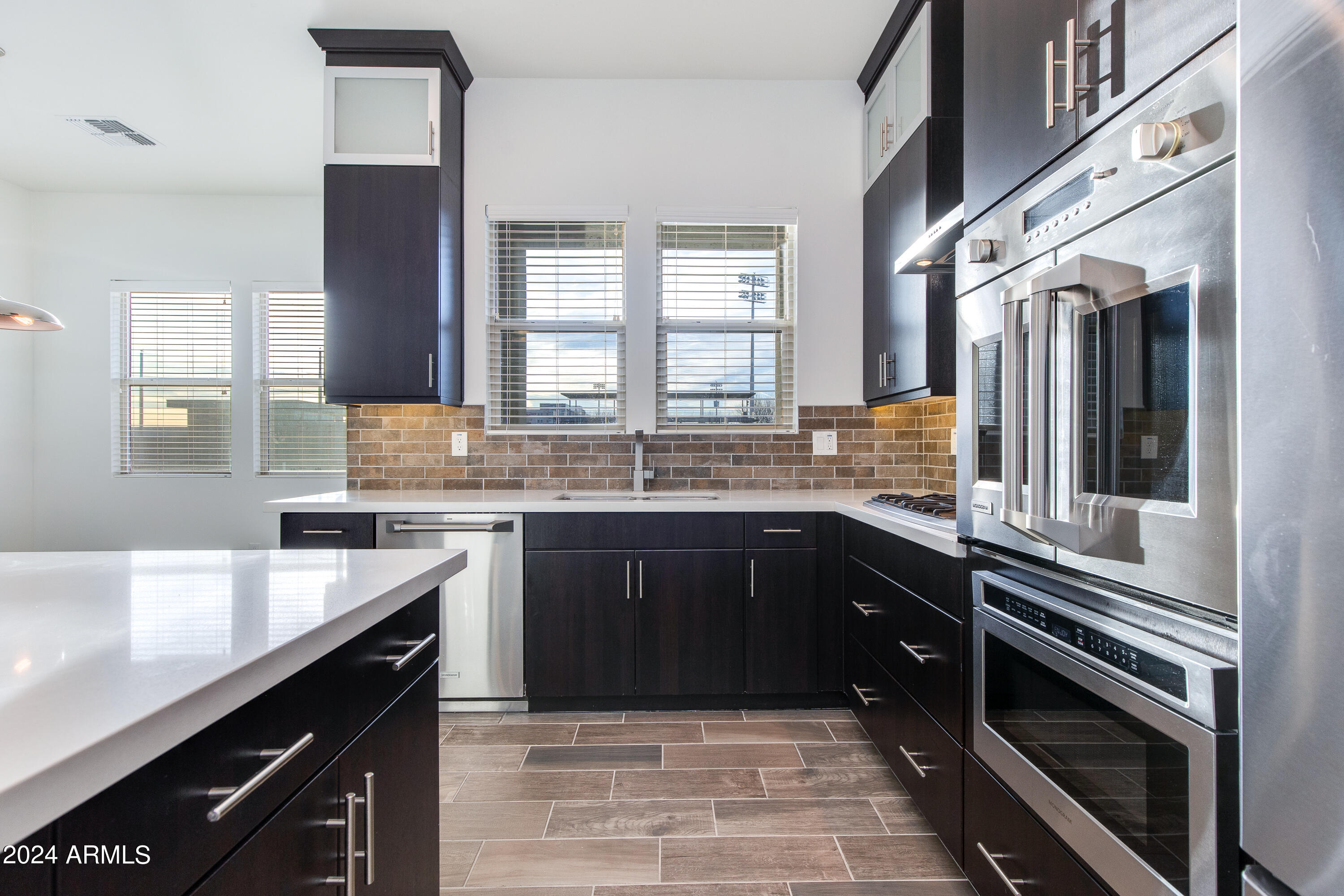 3510 N MILLER Road, 1001