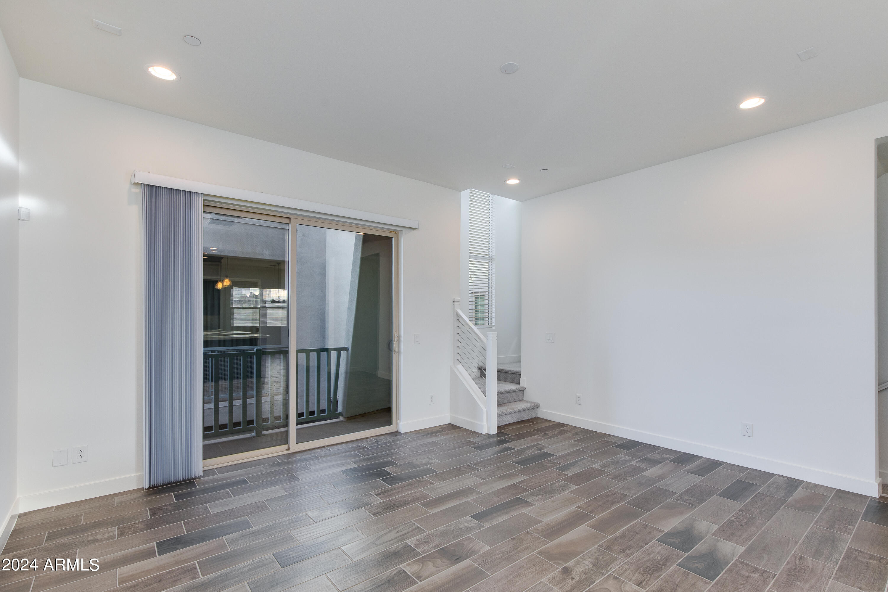 3510 N MILLER Road, 1001