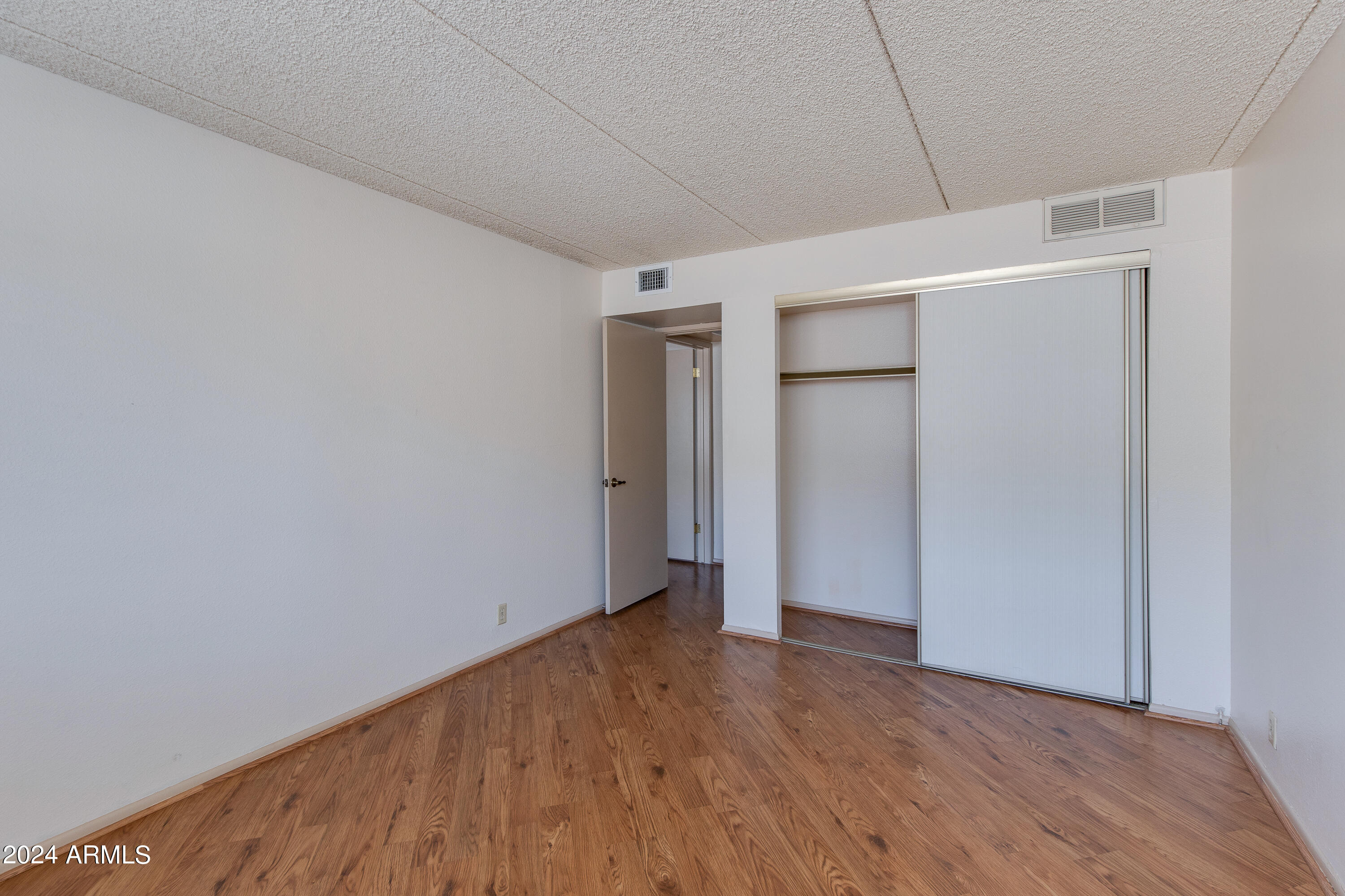 7920 E CAMELBACK Road, 101