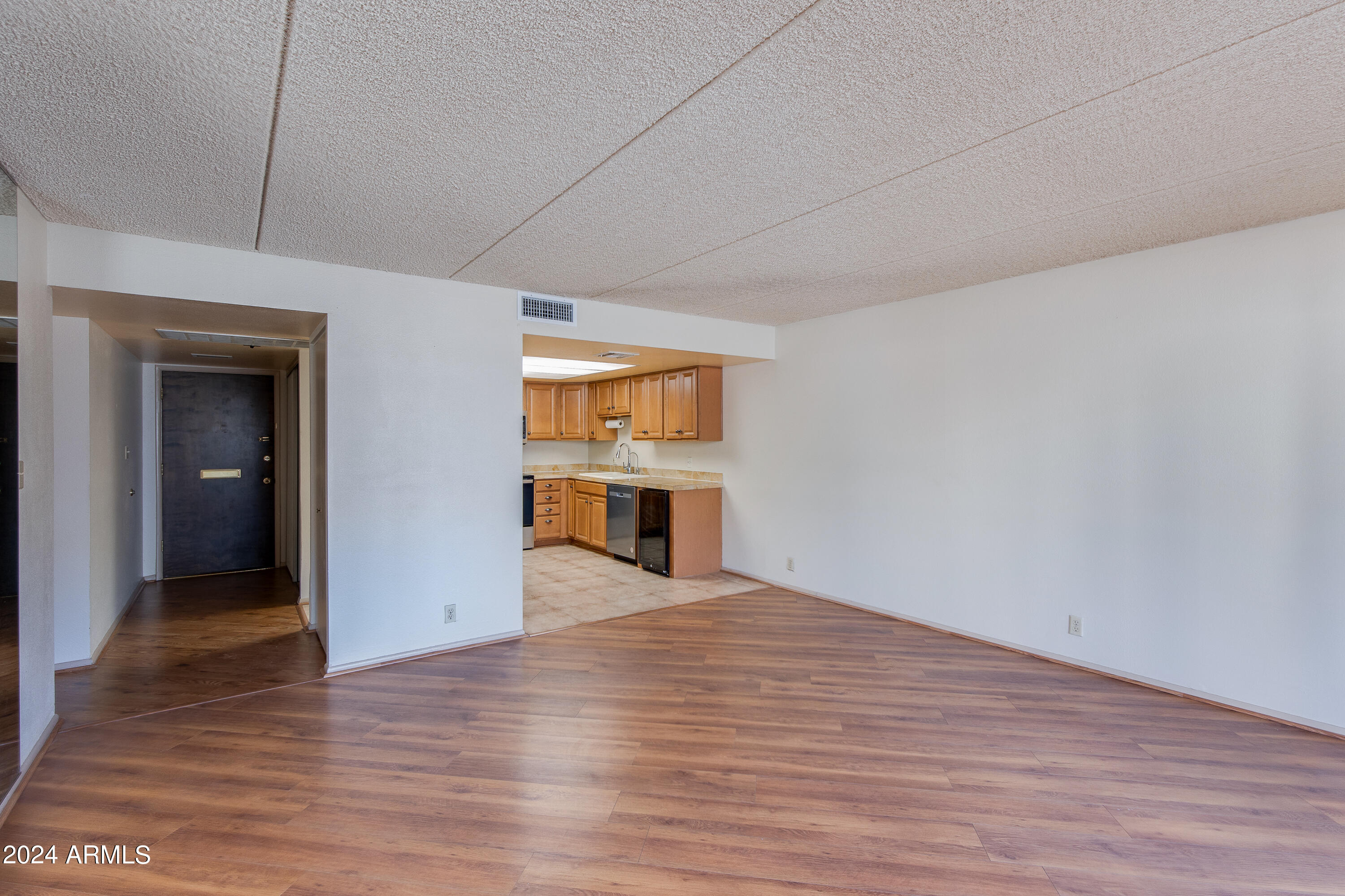 7920 E CAMELBACK Road, 101