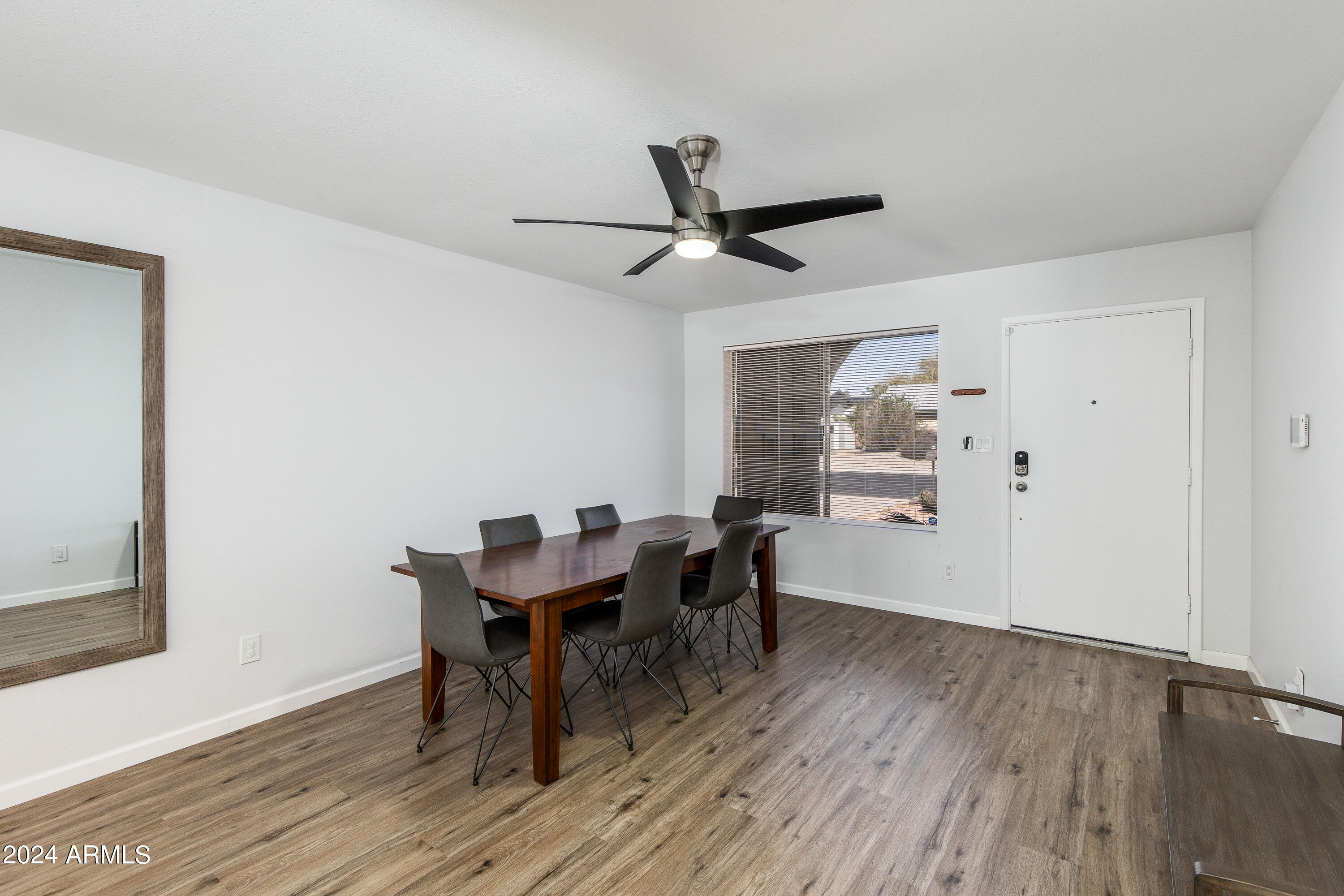 2739 W CHARLESTON Avenue