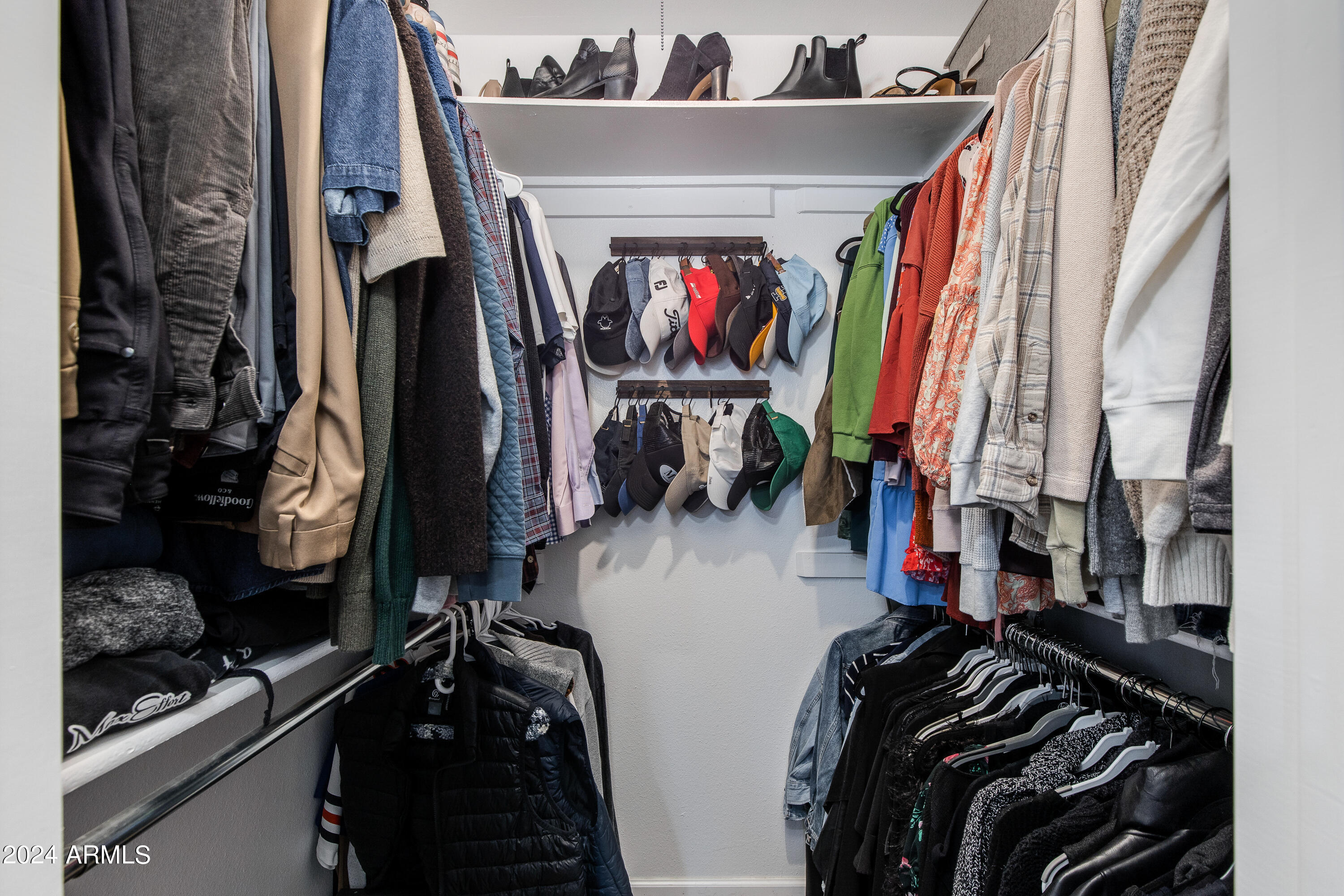 2739 W CHARLESTON Avenue