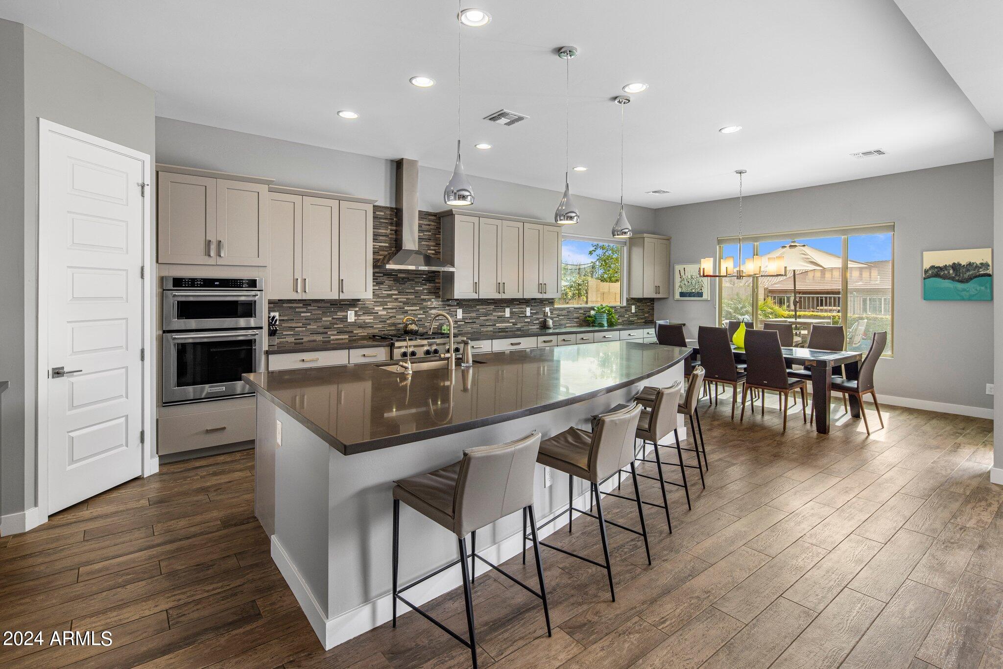 3103 E CAT BALUE Drive