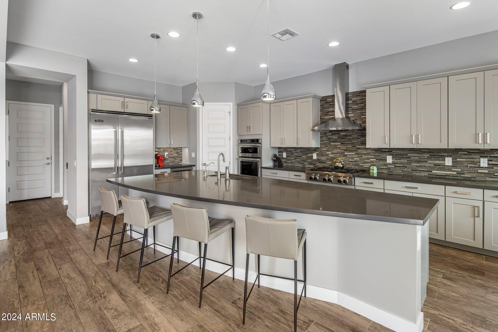 3103 E CAT BALUE Drive