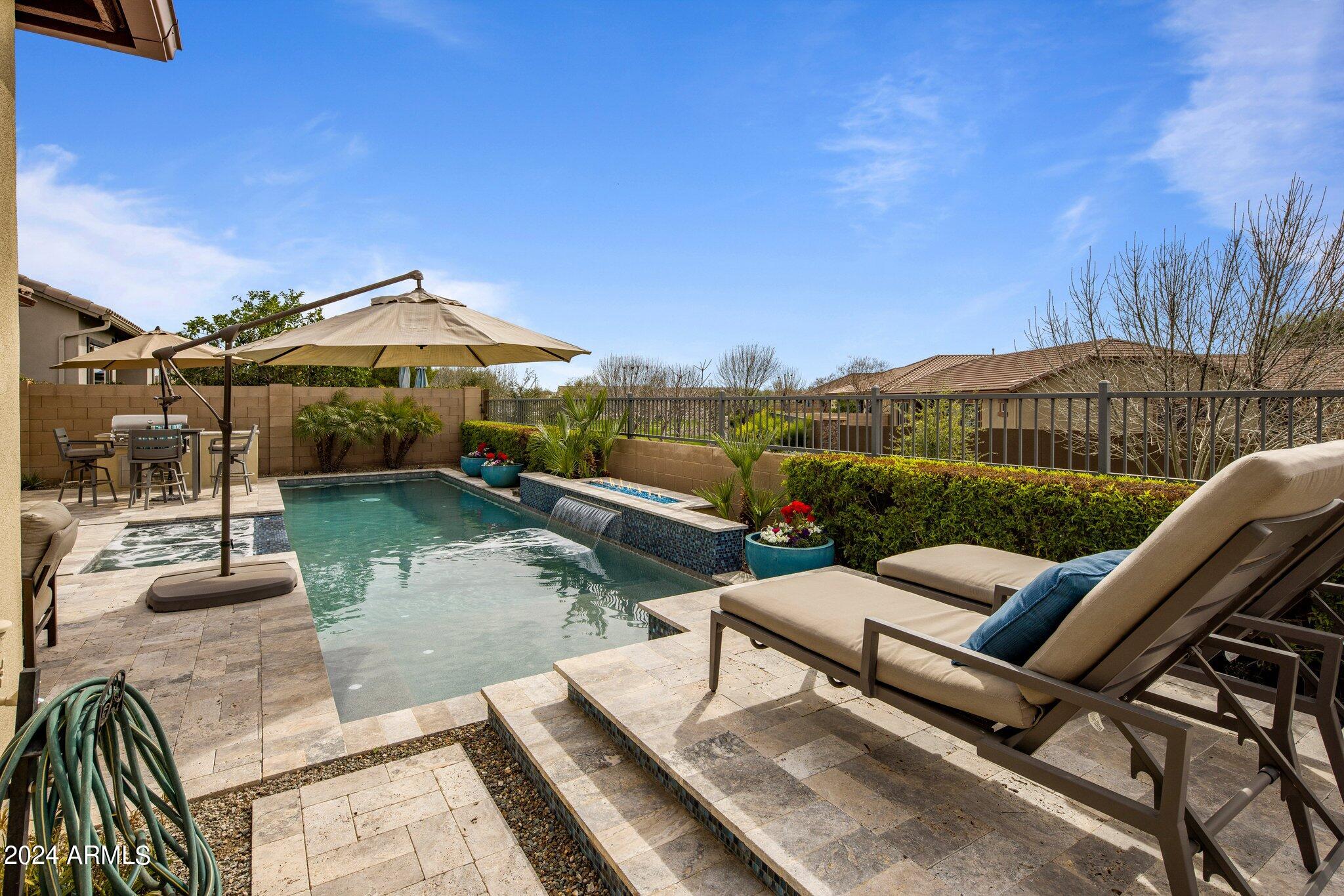 3103 E CAT BALUE Drive