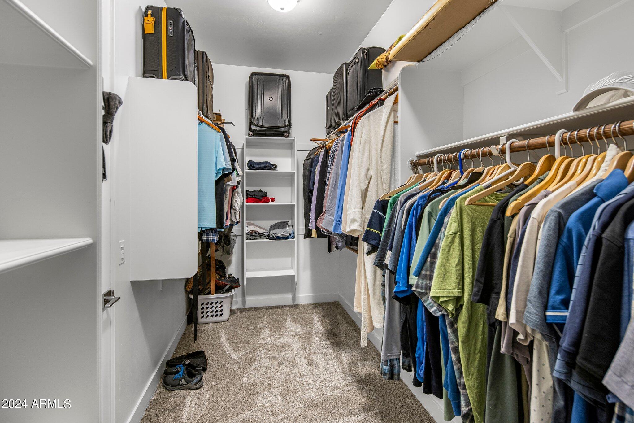 3103 E CAT BALUE Drive