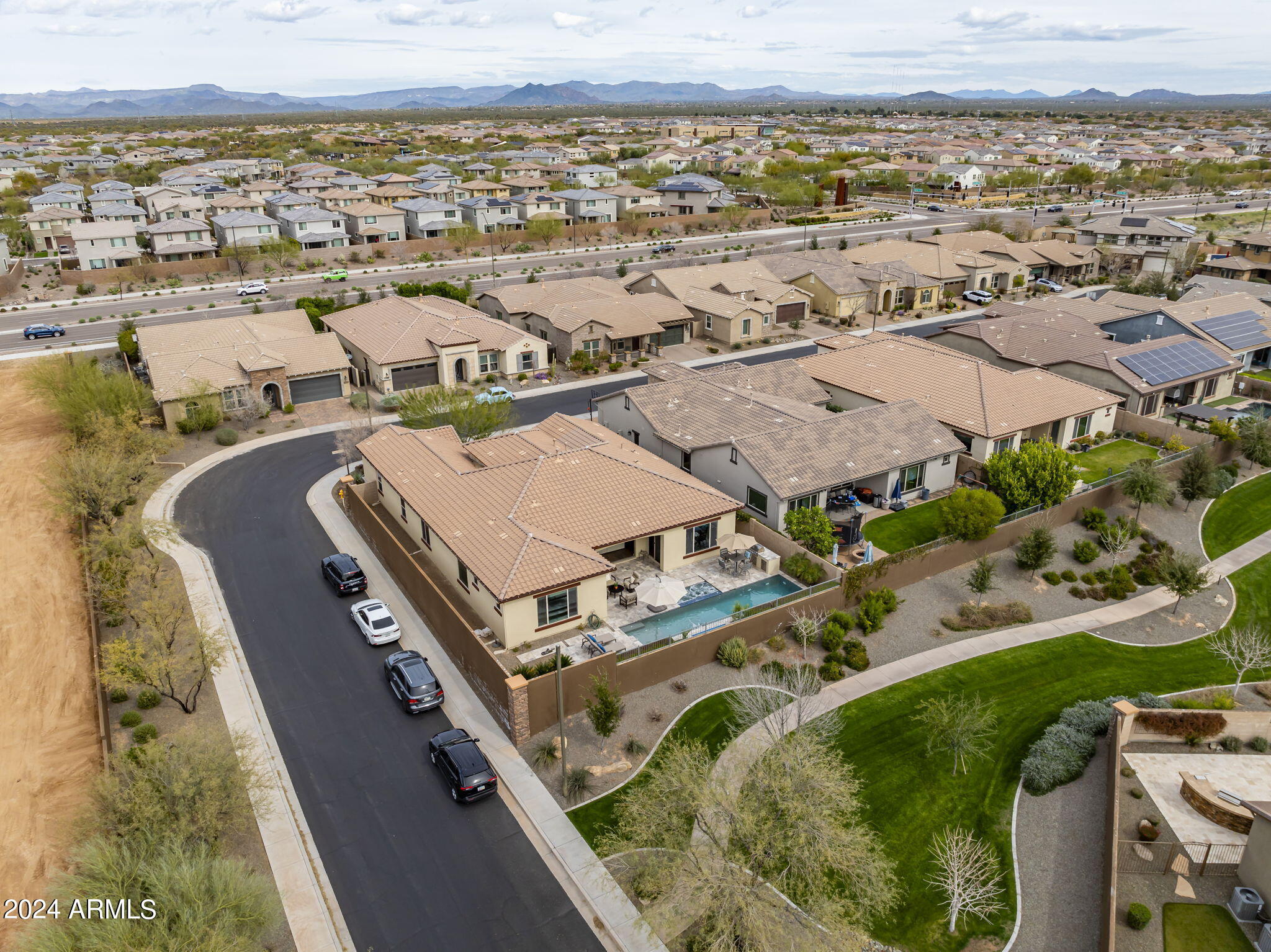 3103 E CAT BALUE Drive