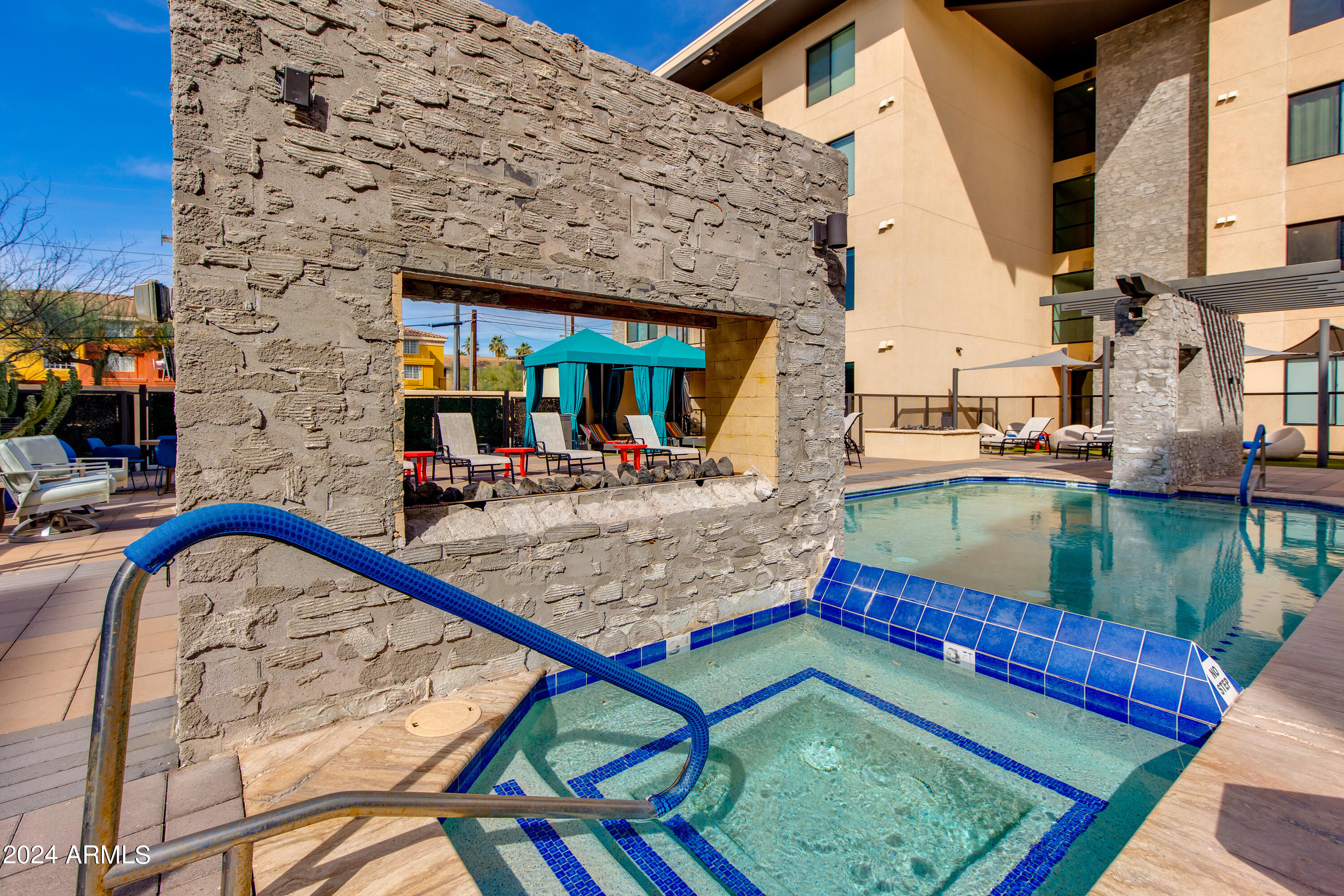 7300 E EARLL Drive, 4019