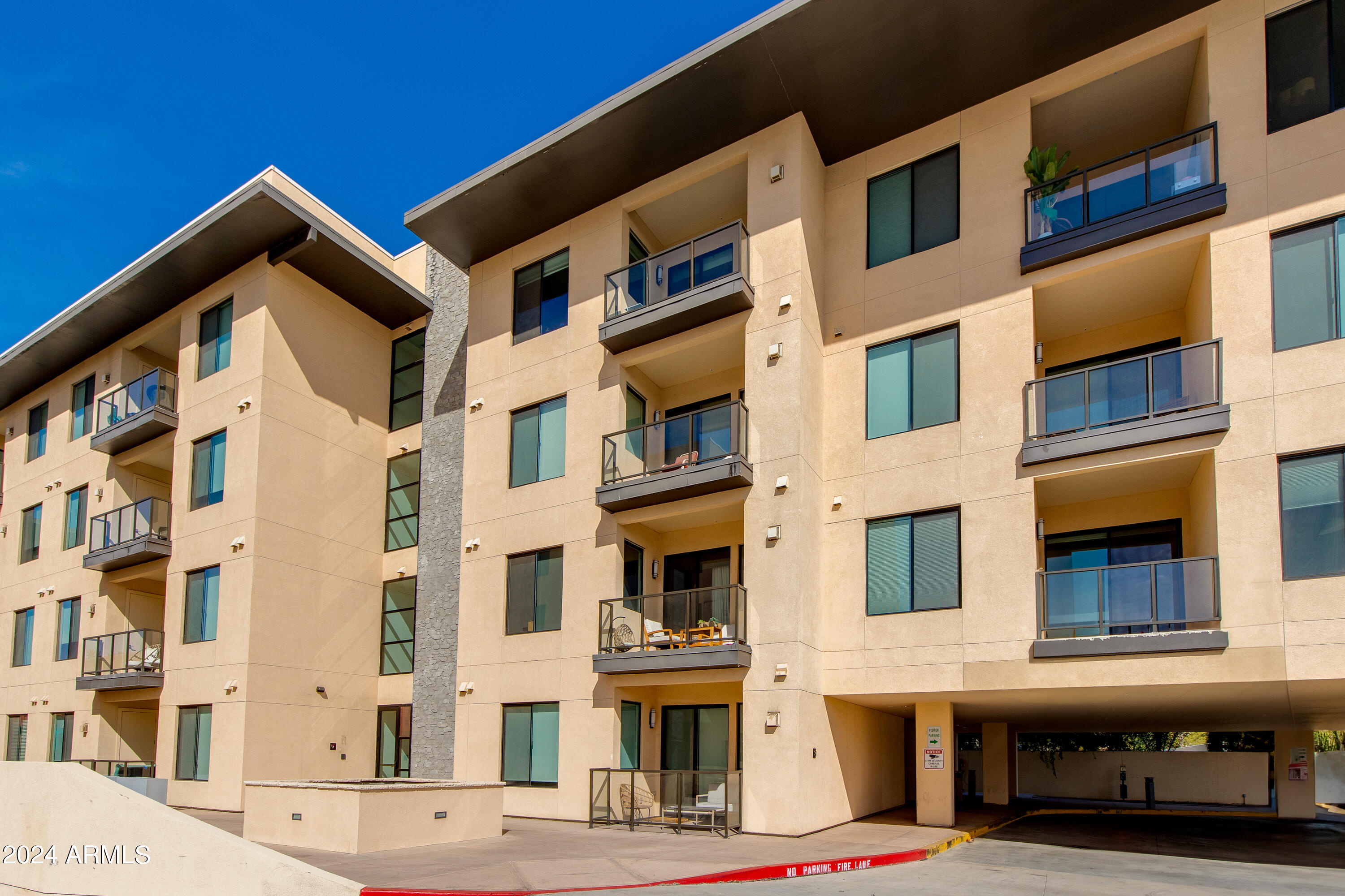 7300 E EARLL Drive, 4019