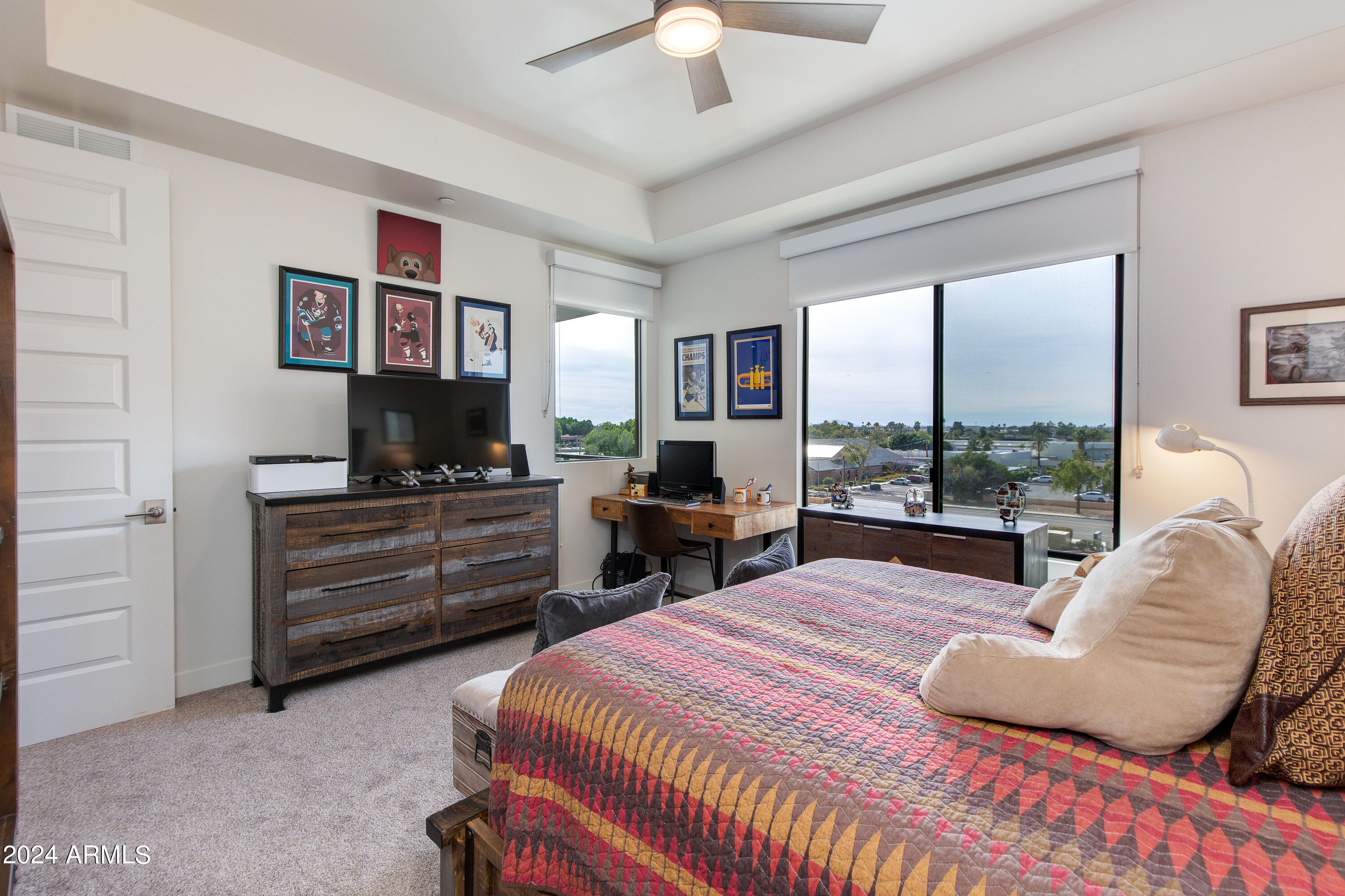 7300 E EARLL Drive, 4019