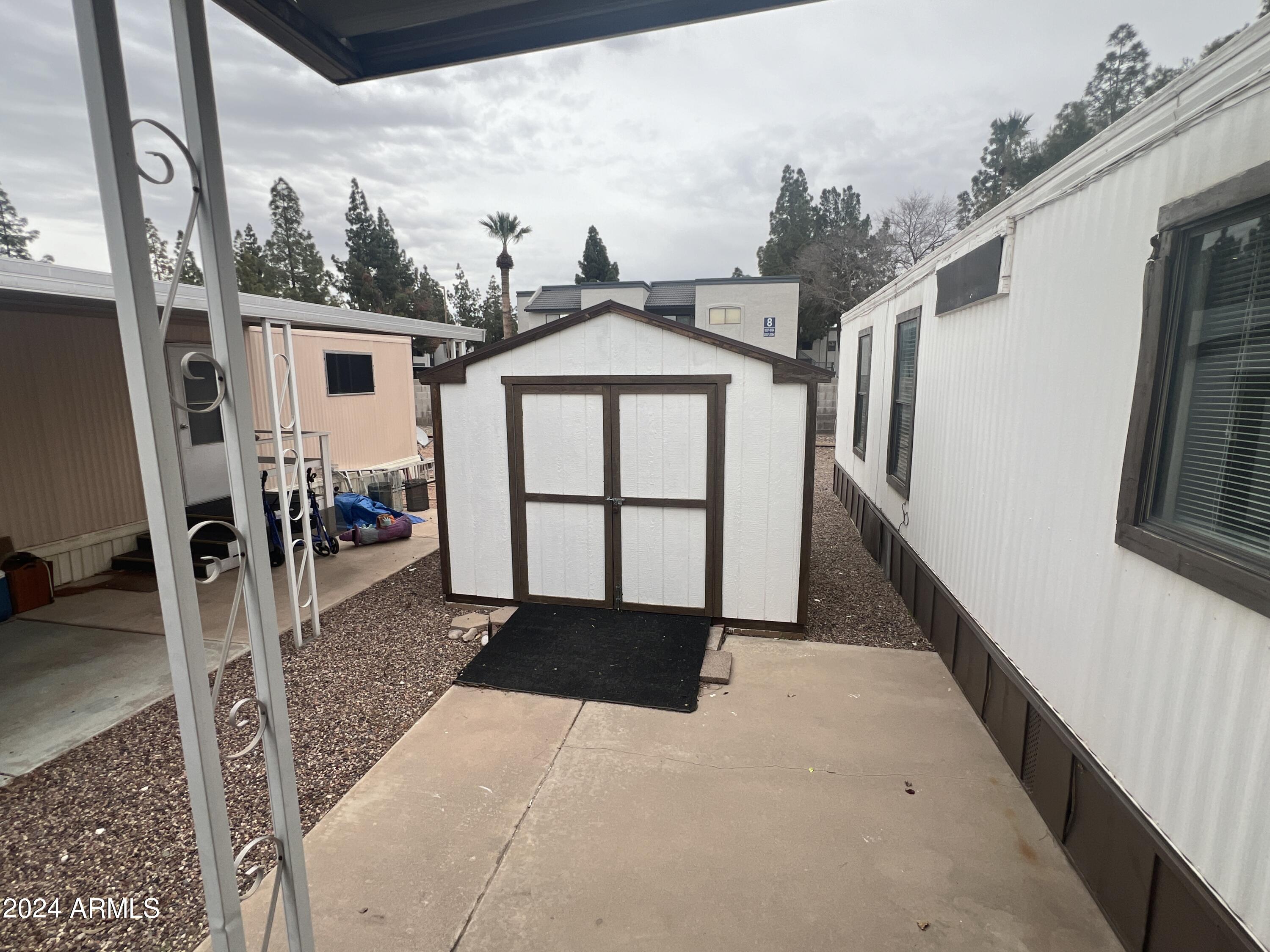 535 S ALMA SCHOOL Road 38