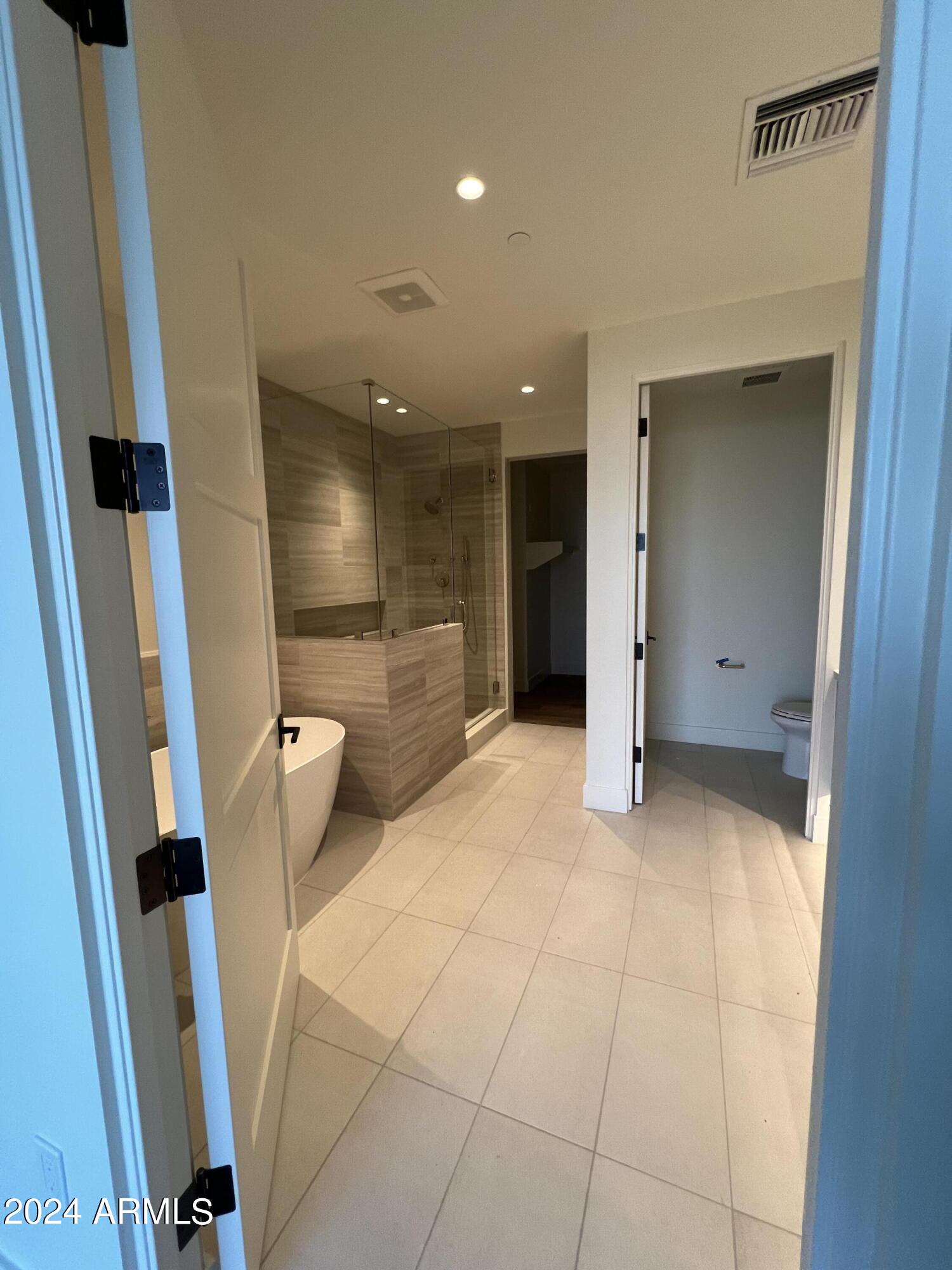 5000 N Camelback Ridge Road 104