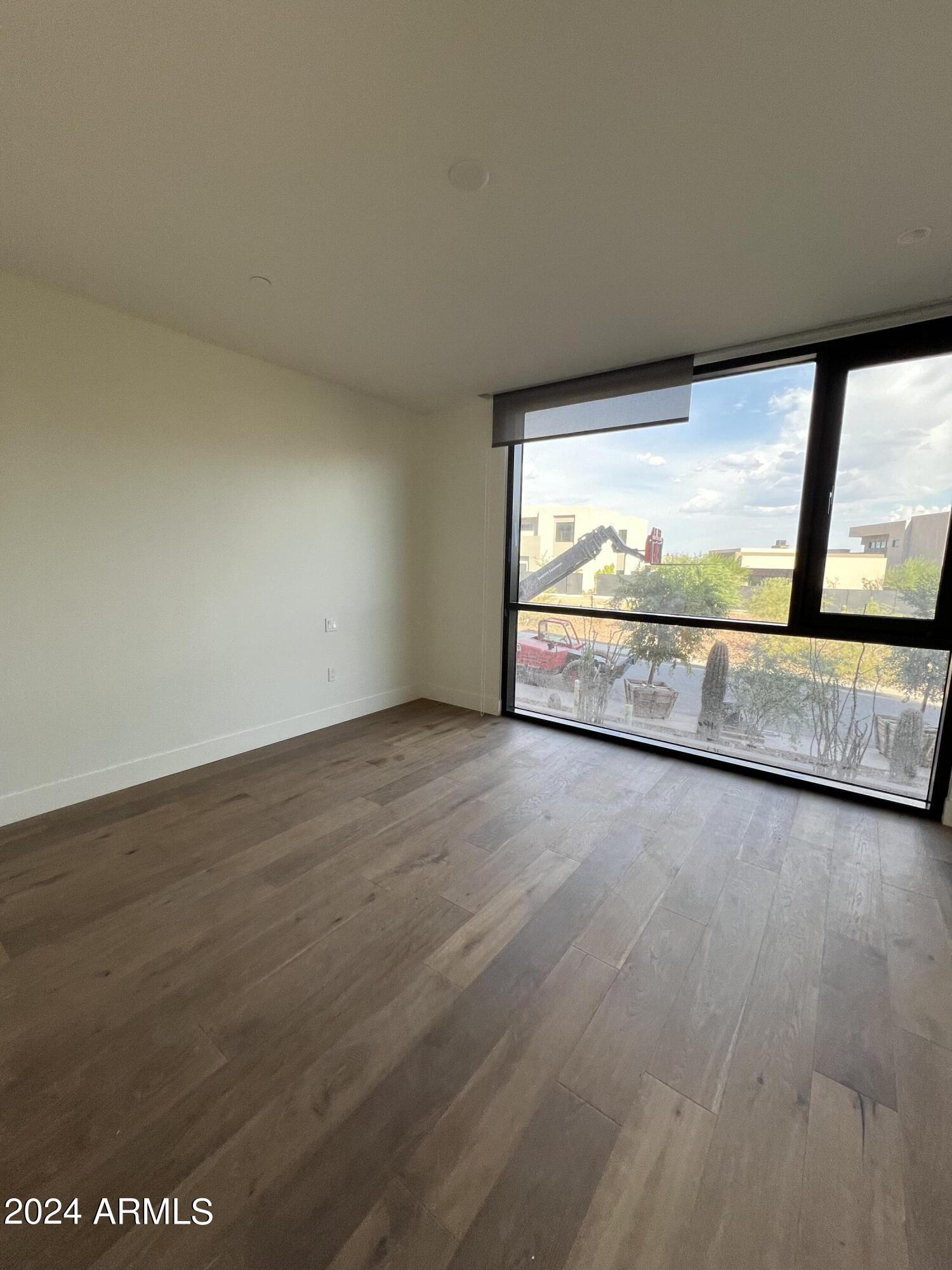 5000 N Camelback Ridge Road 104