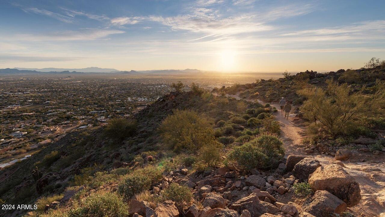 5000 N Camelback Ridge Road 104