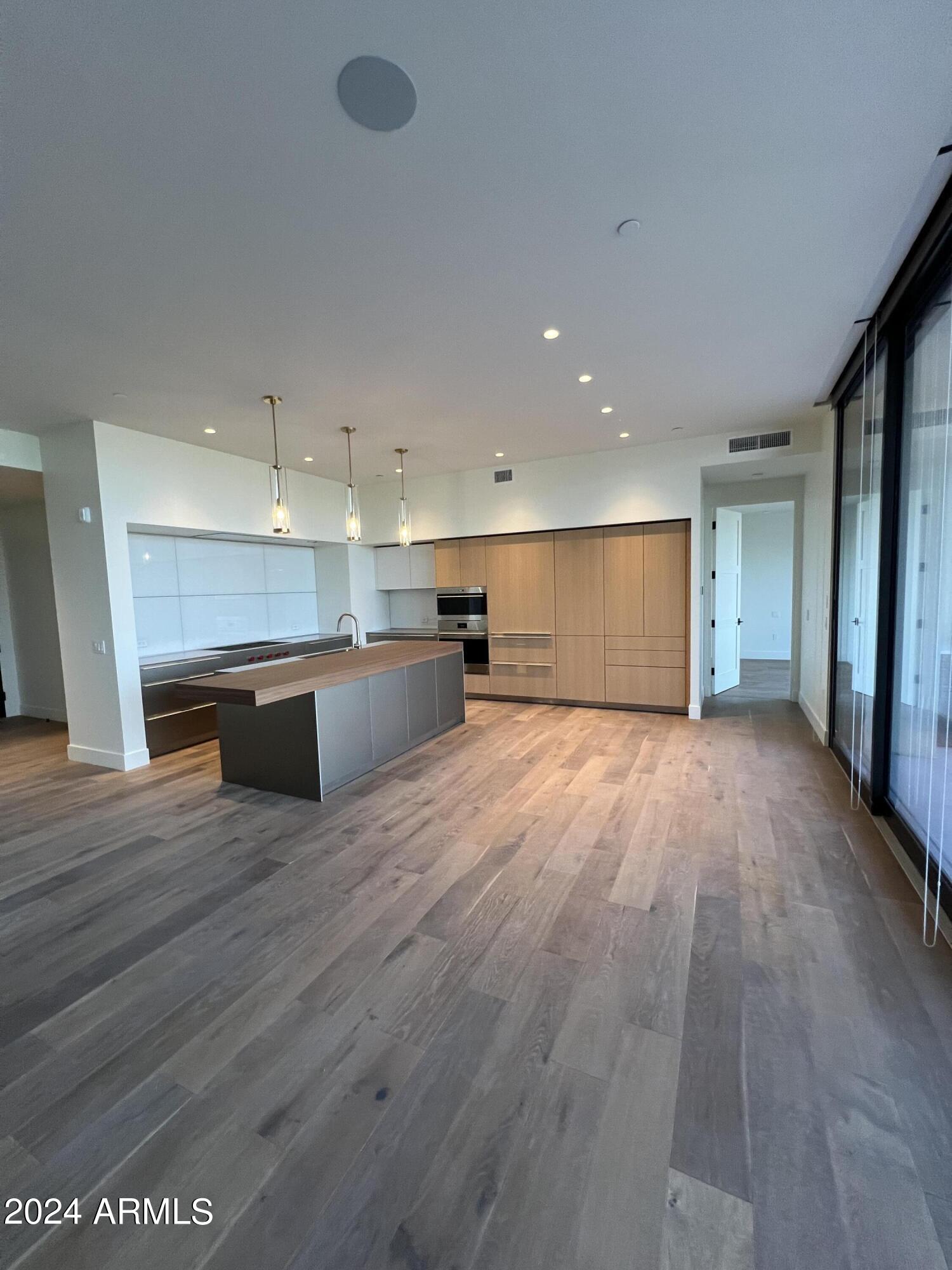 5000 N Camelback Ridge Road 104