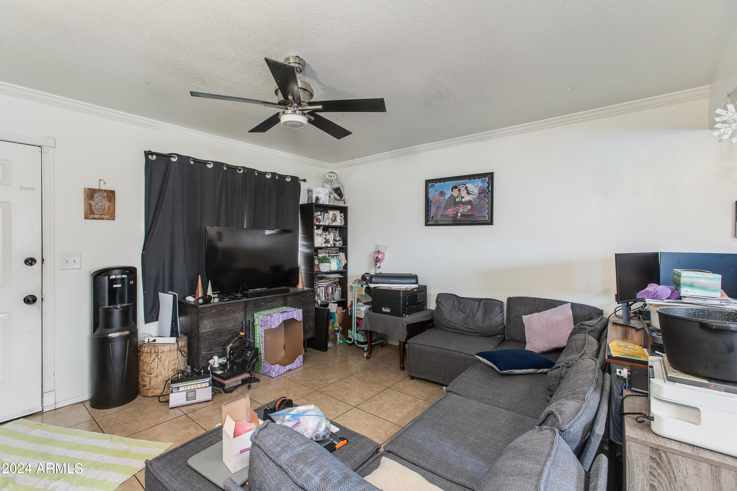 2444 E MCARTHUR Drive