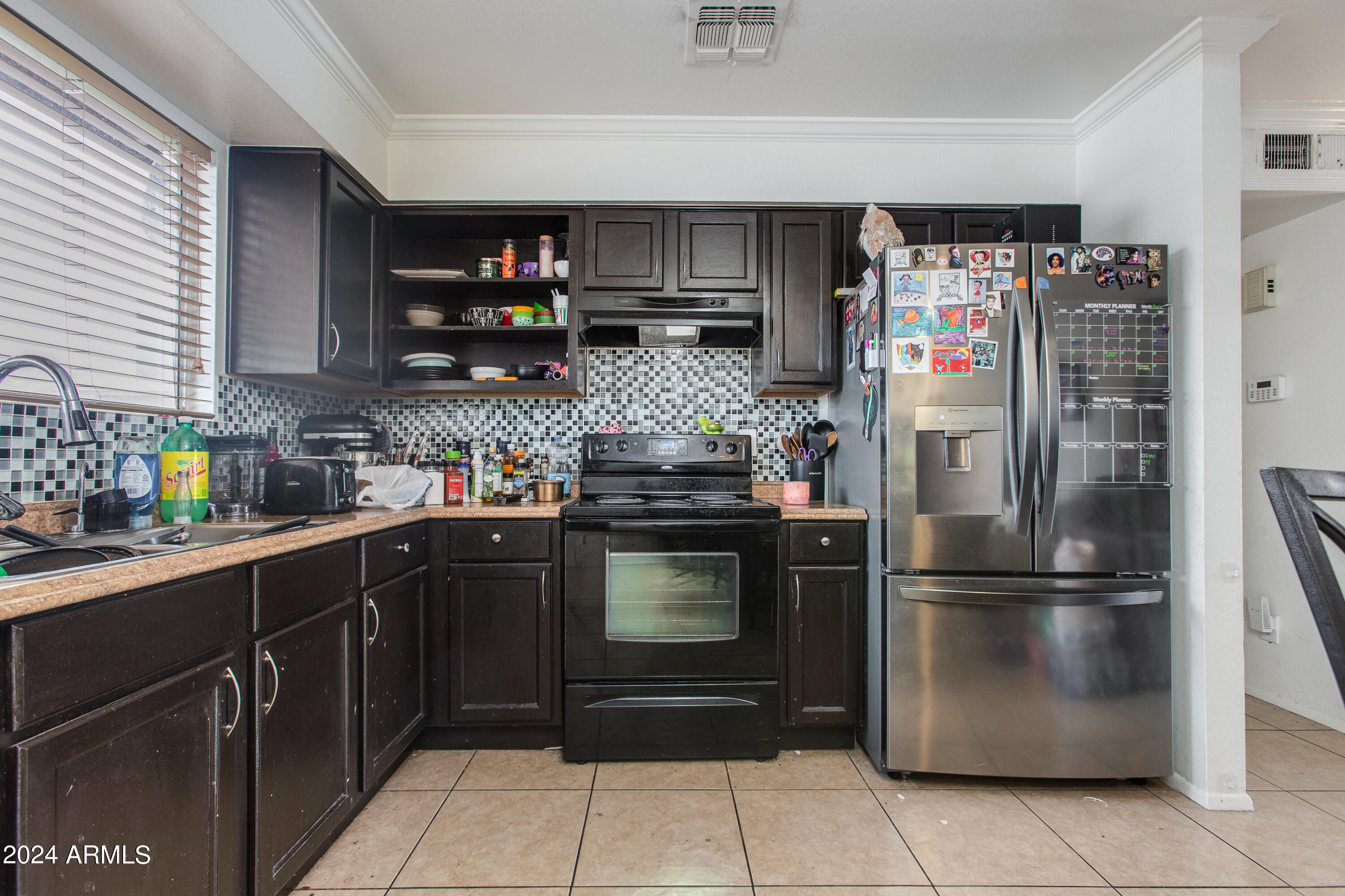 2444 E MCARTHUR Drive