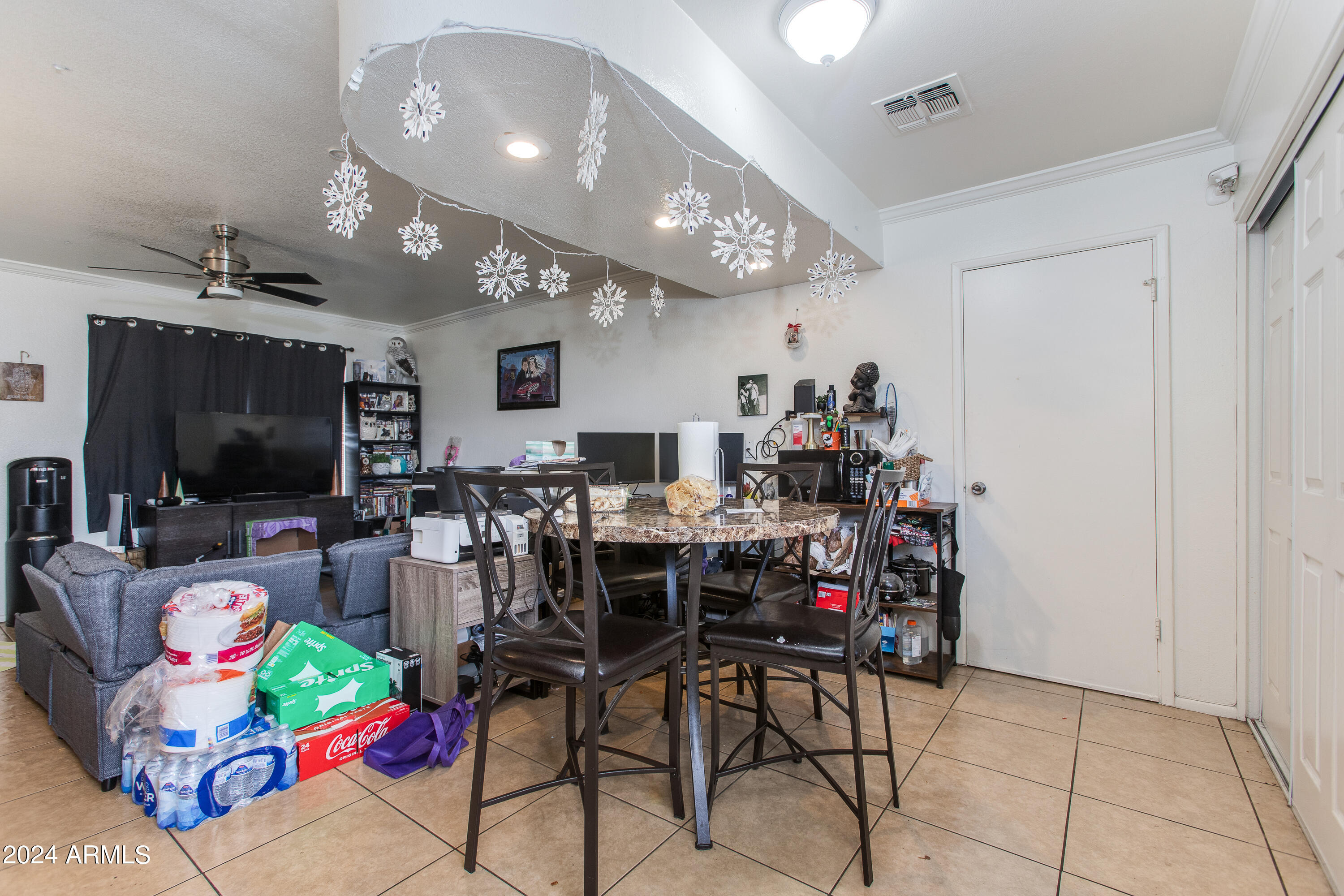 2444 E MCARTHUR Drive