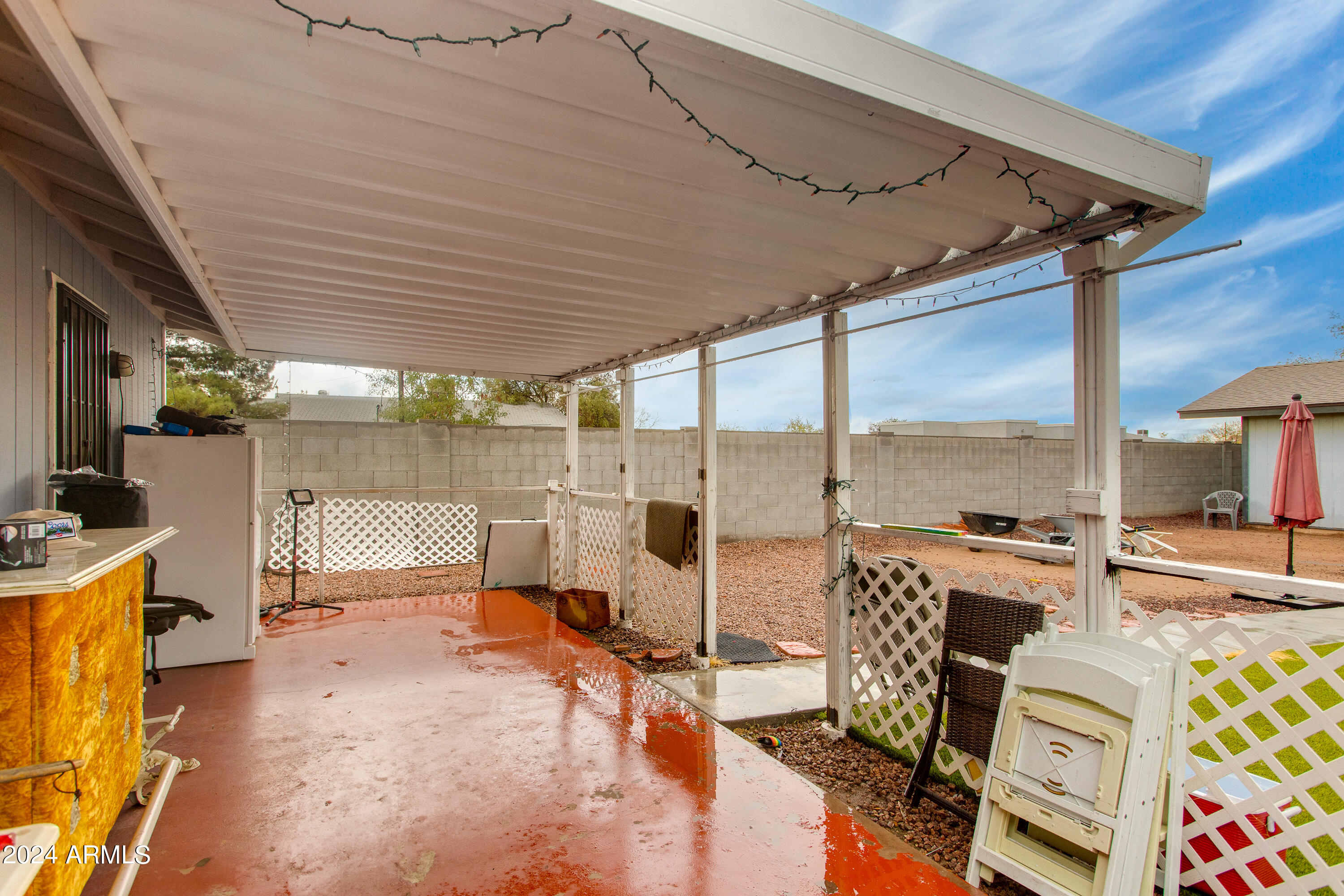 2444 E MCARTHUR Drive