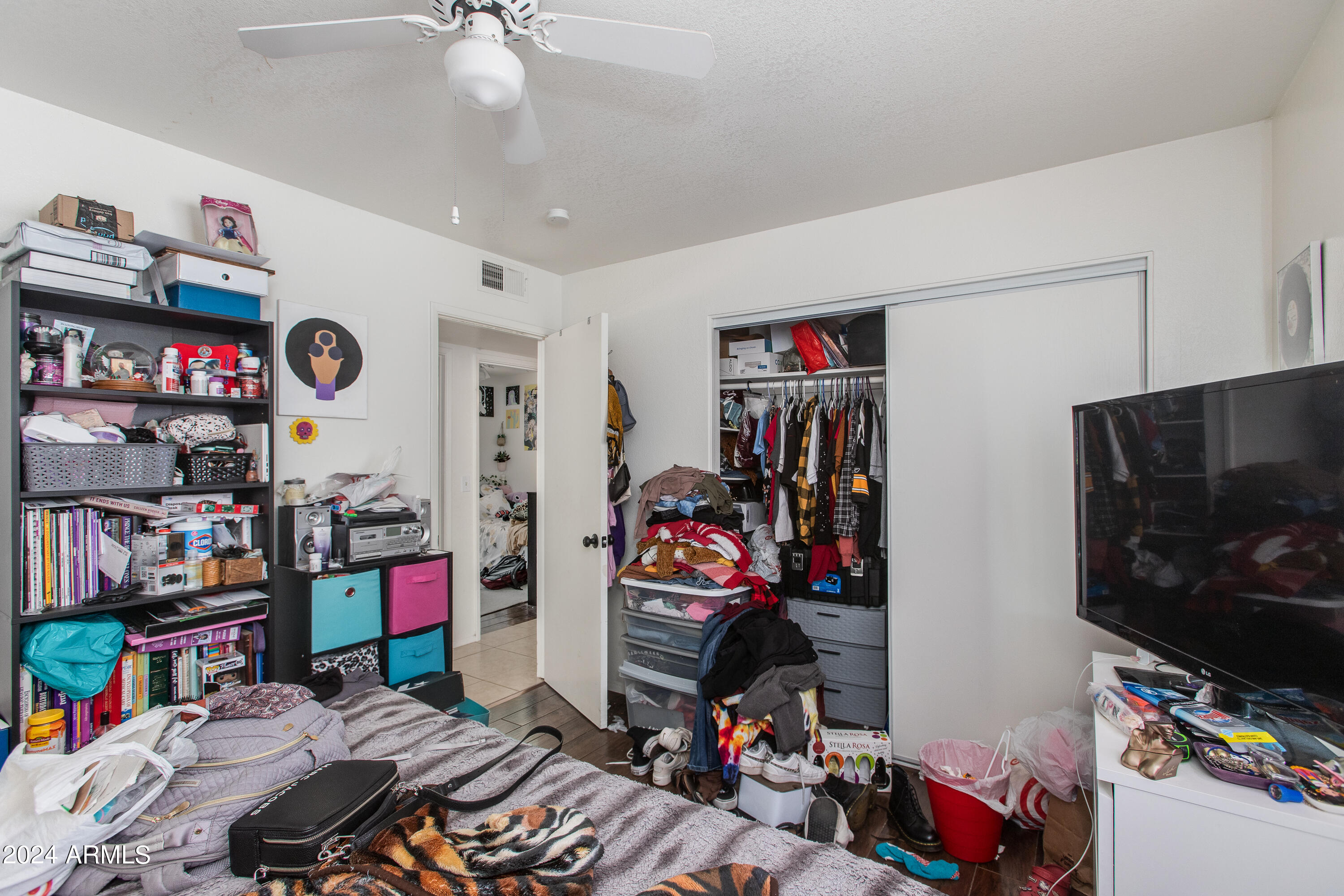 2444 E MCARTHUR Drive