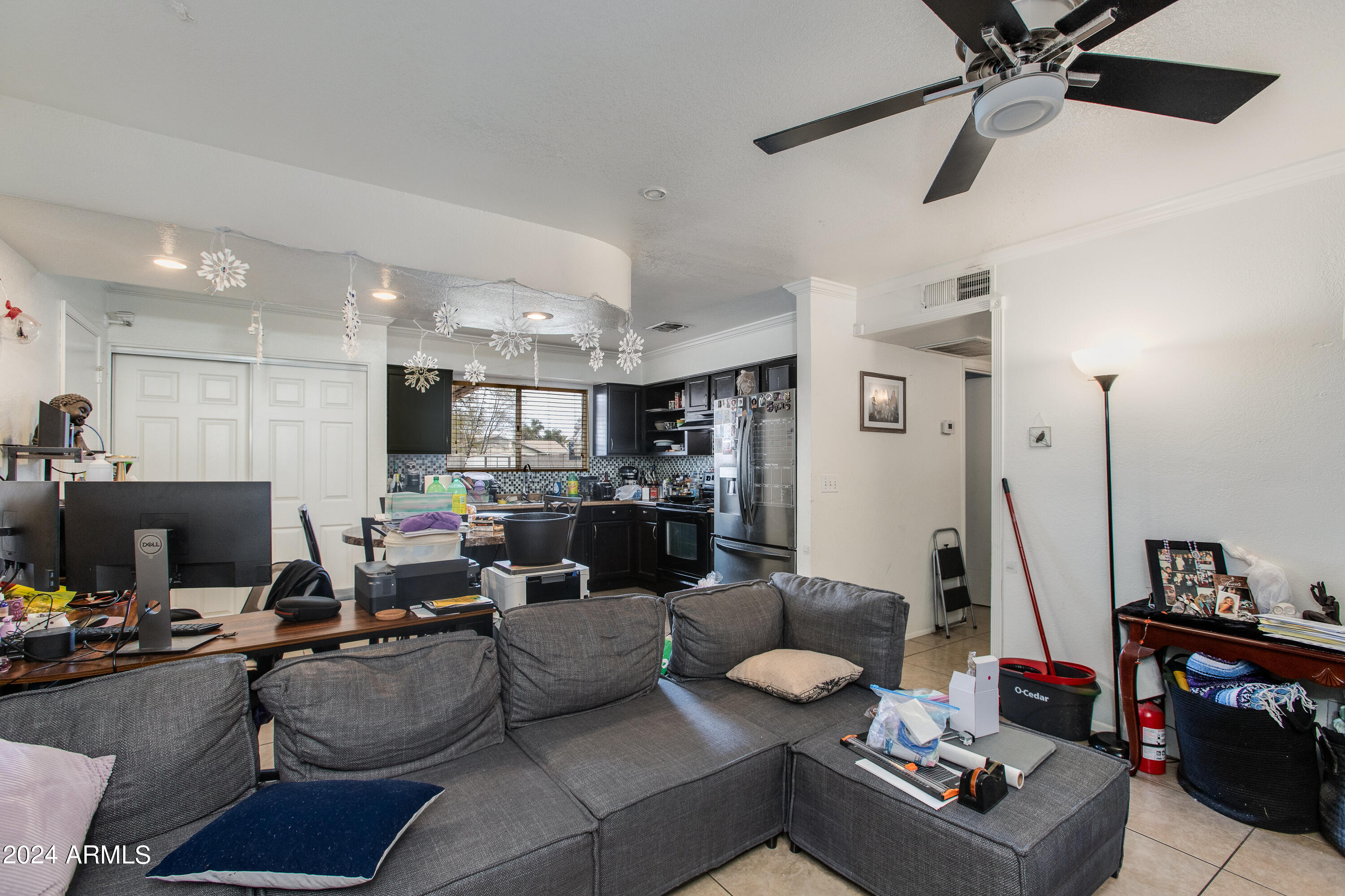 2444 E MCARTHUR Drive