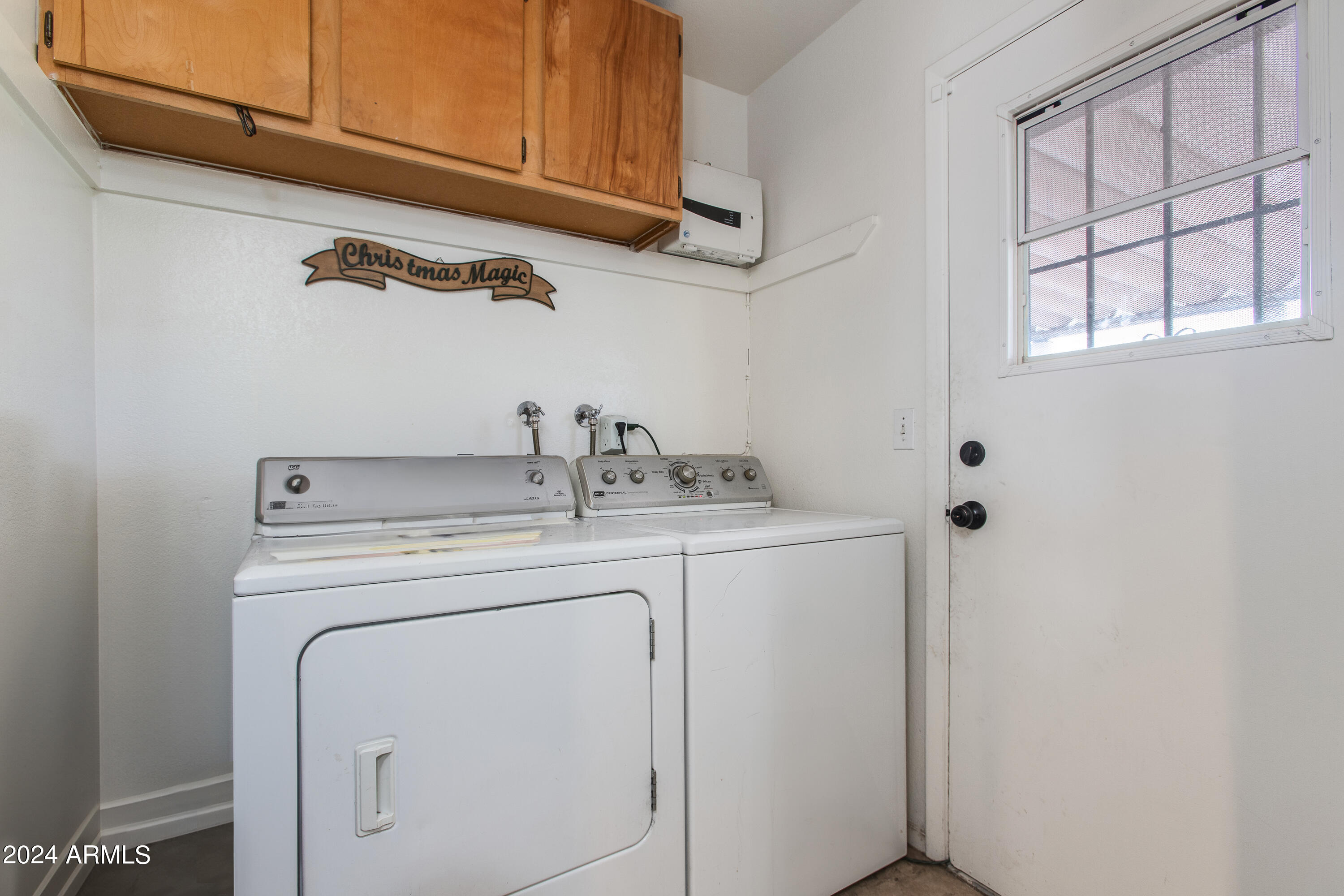 2444 E MCARTHUR Drive