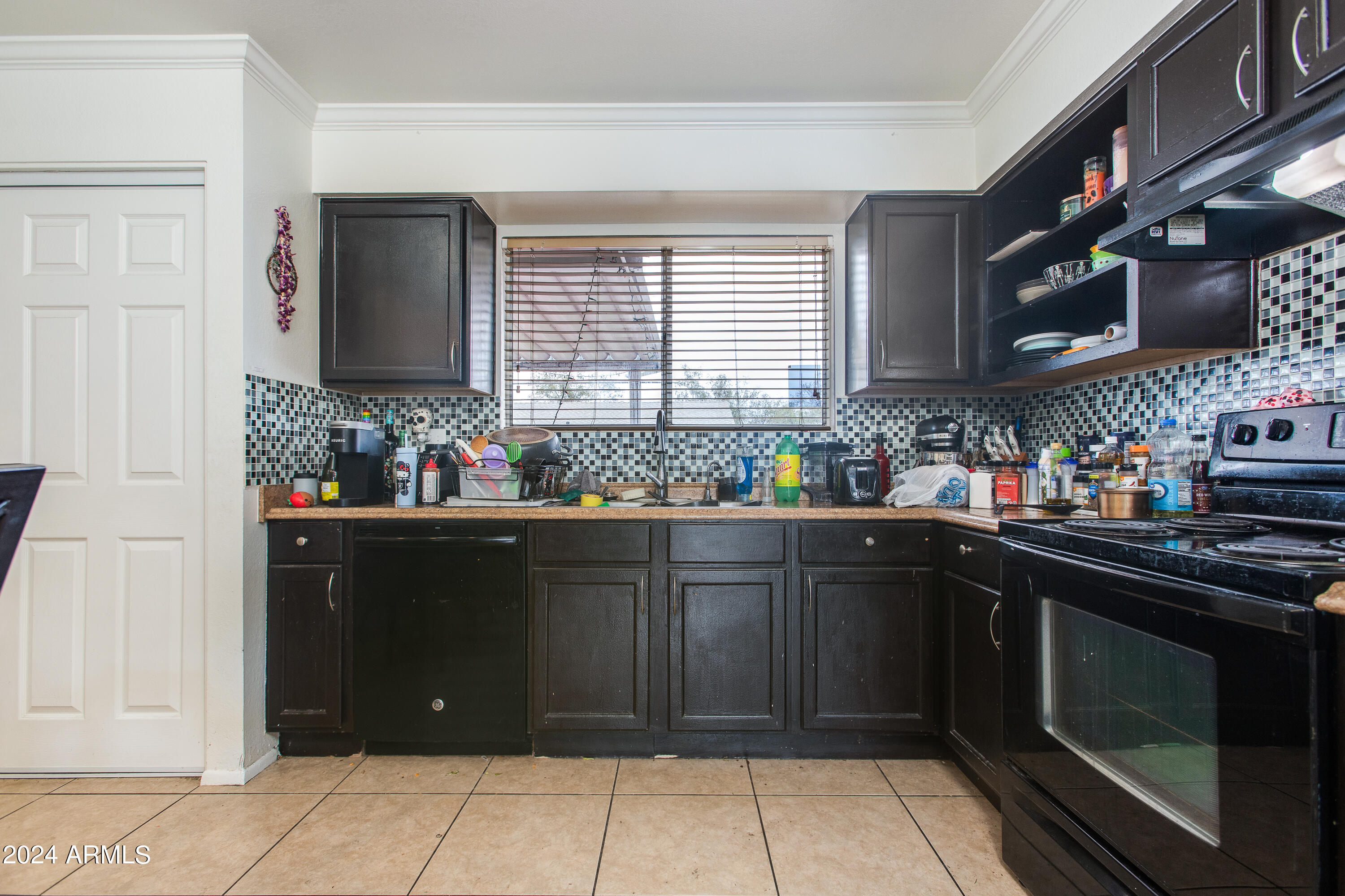 2444 E MCARTHUR Drive