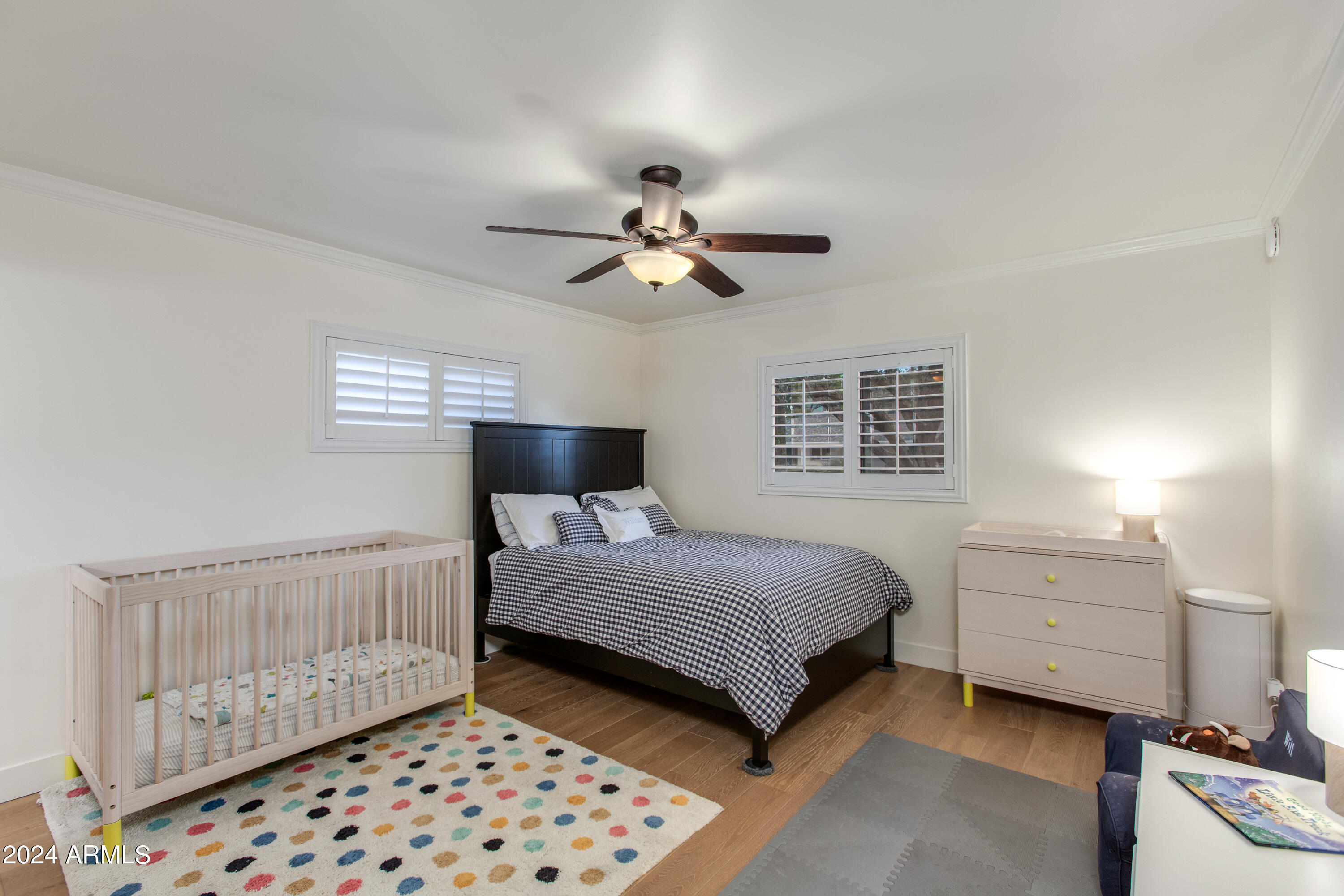 3536 E MEADOWBROOK Avenue