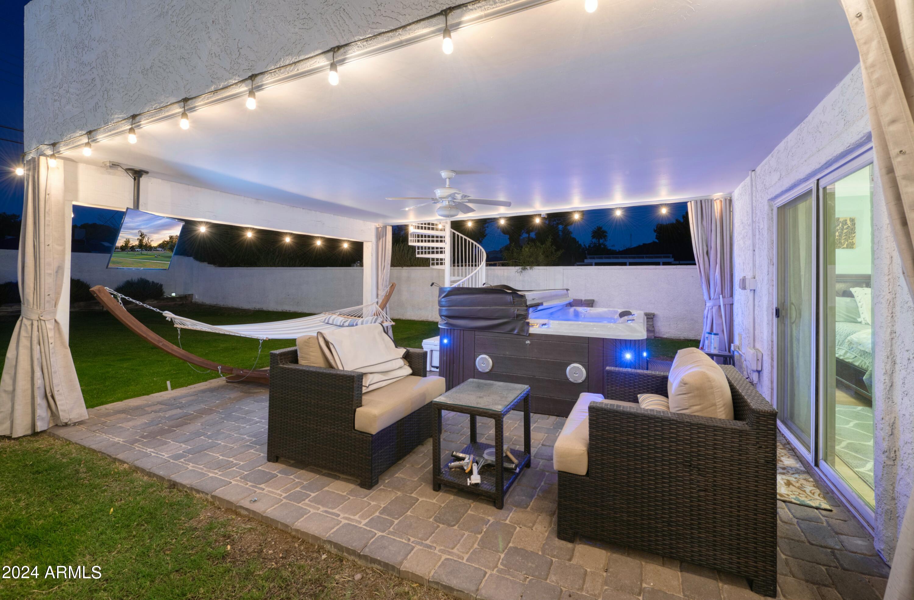 3536 E MEADOWBROOK Avenue