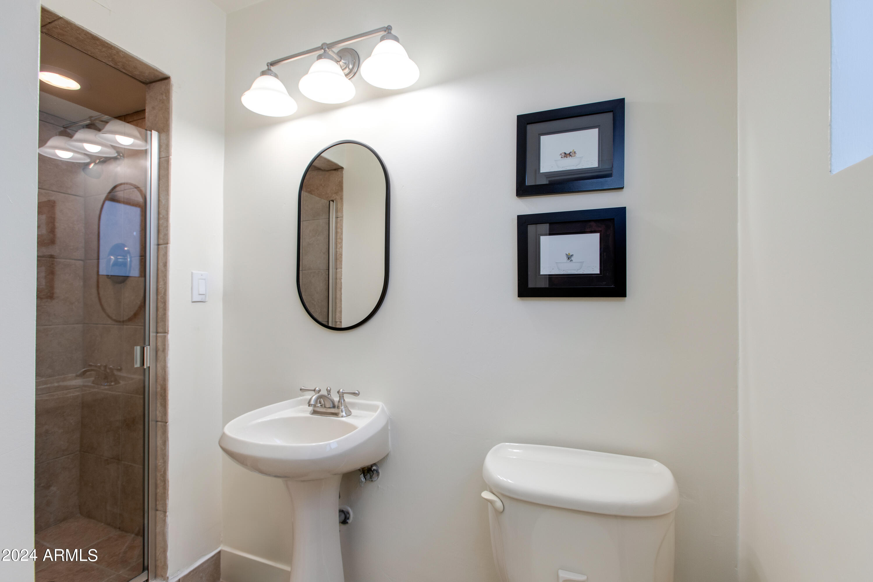 3536 E MEADOWBROOK Avenue