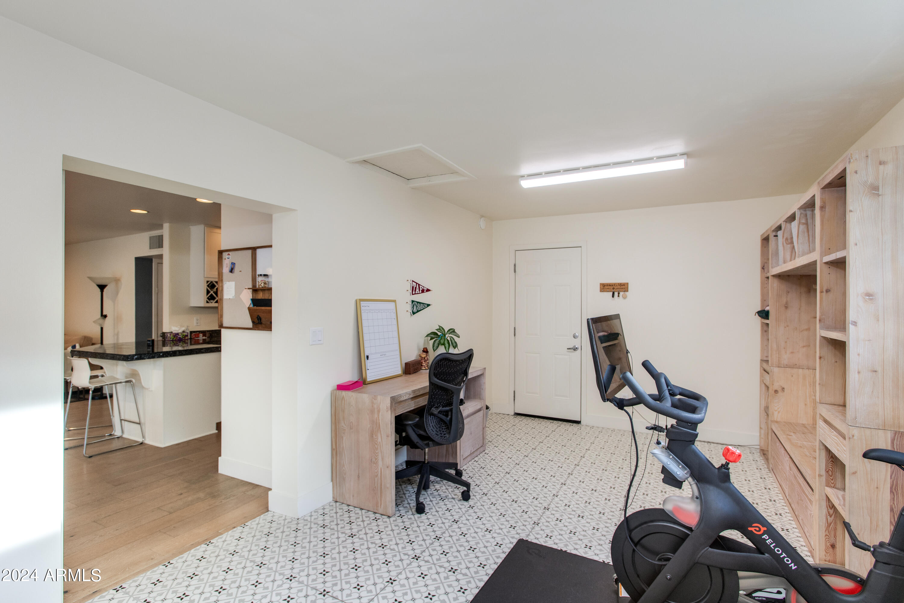 3536 E MEADOWBROOK Avenue