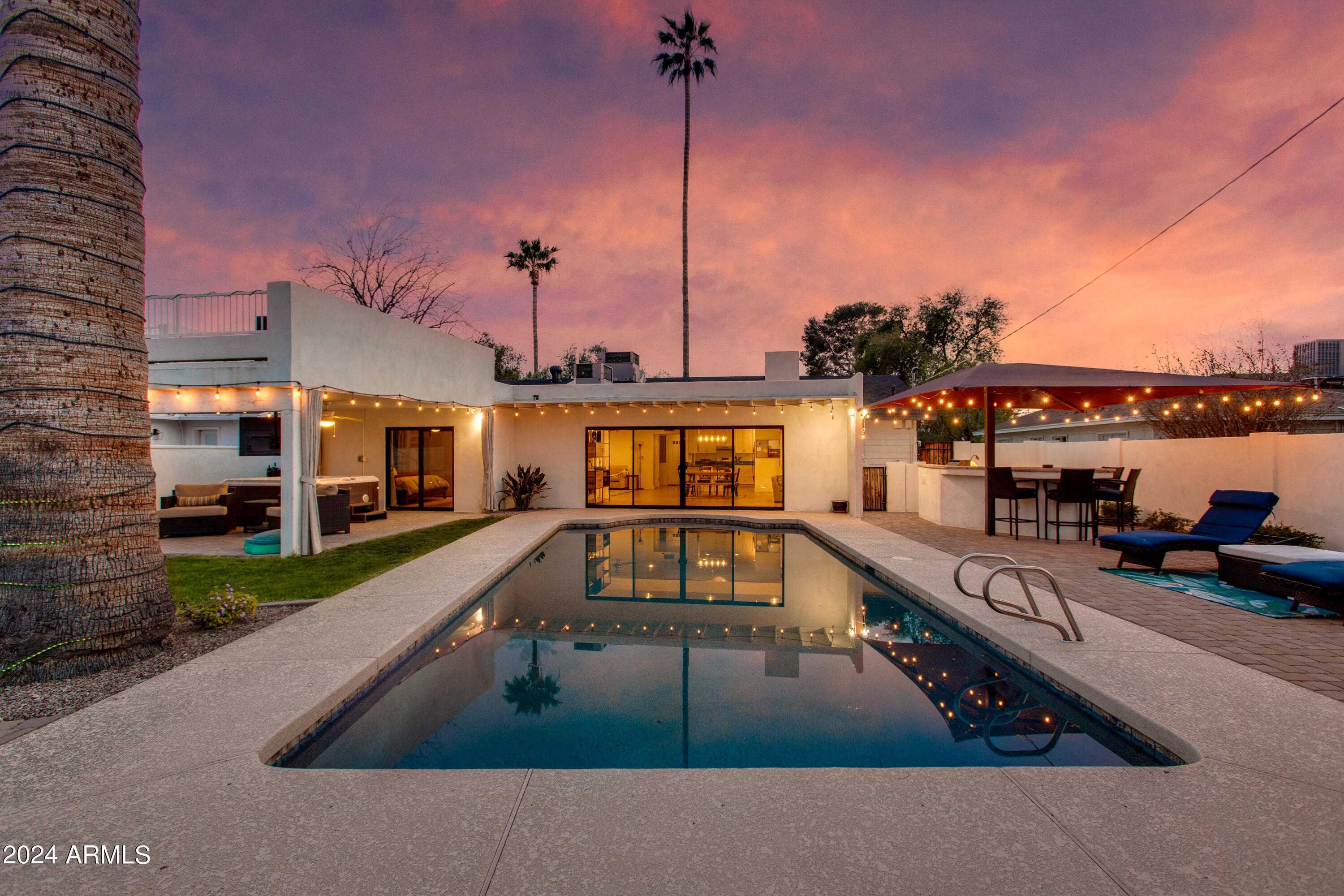 3536 E MEADOWBROOK Avenue