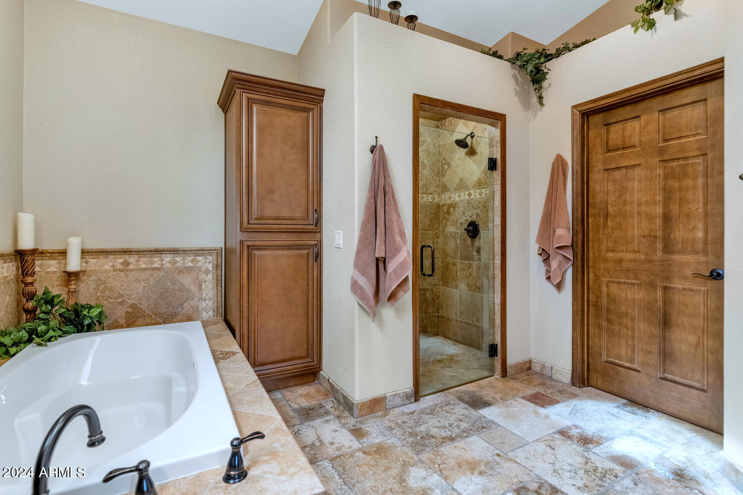 4422 E BARWICK Drive